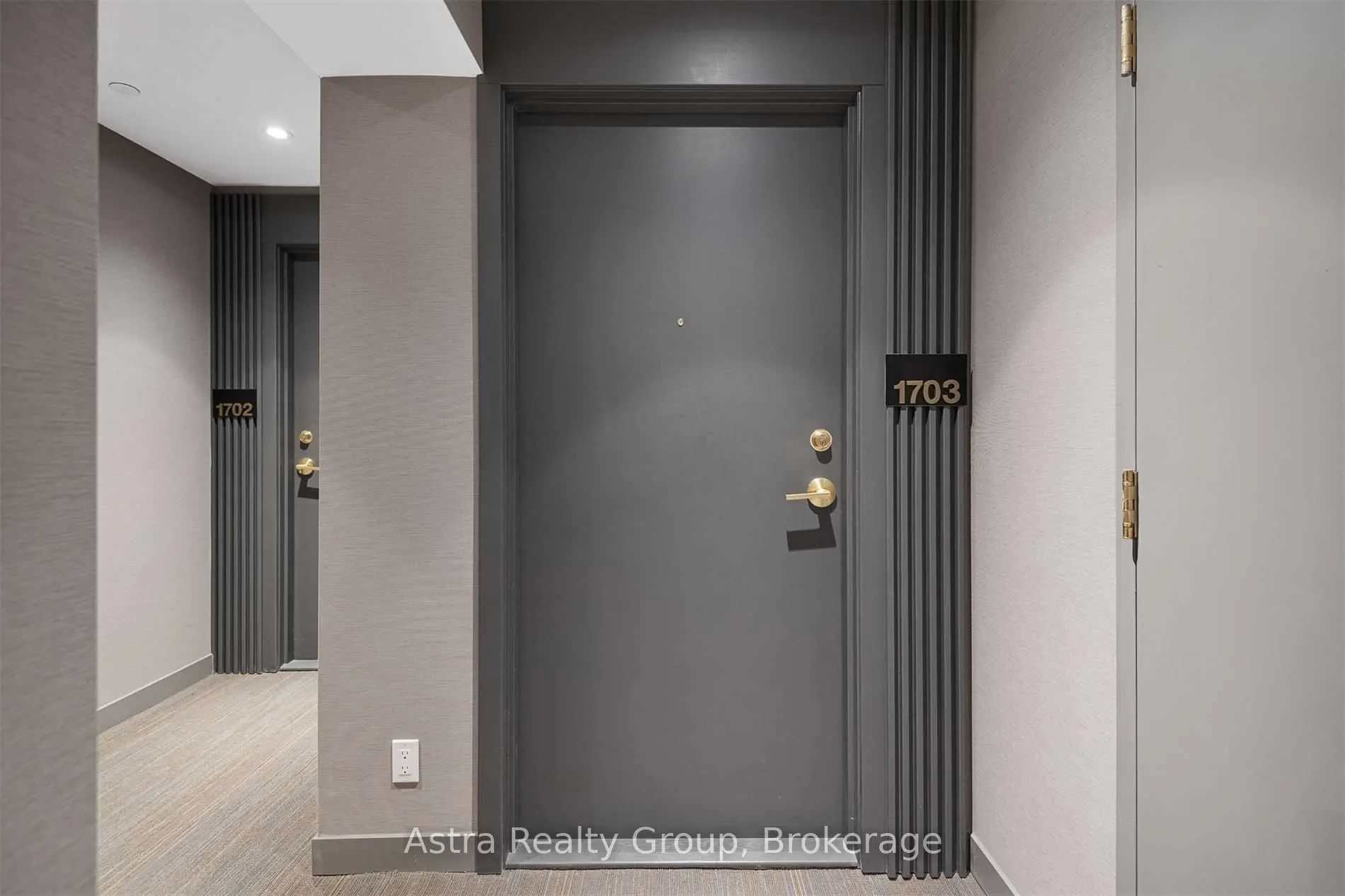 950 Portage Parkway #1703