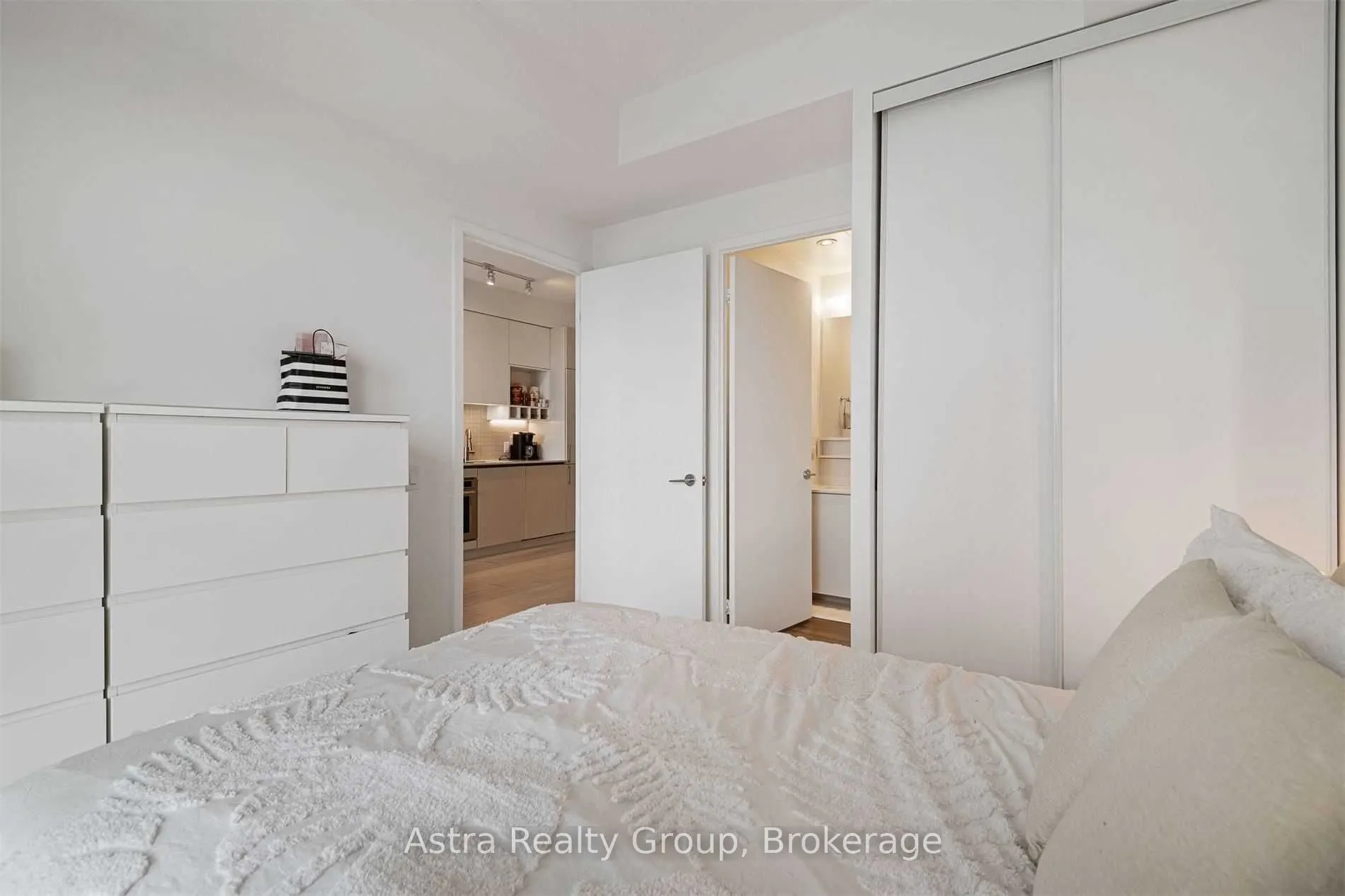 950 Portage Parkway #1703