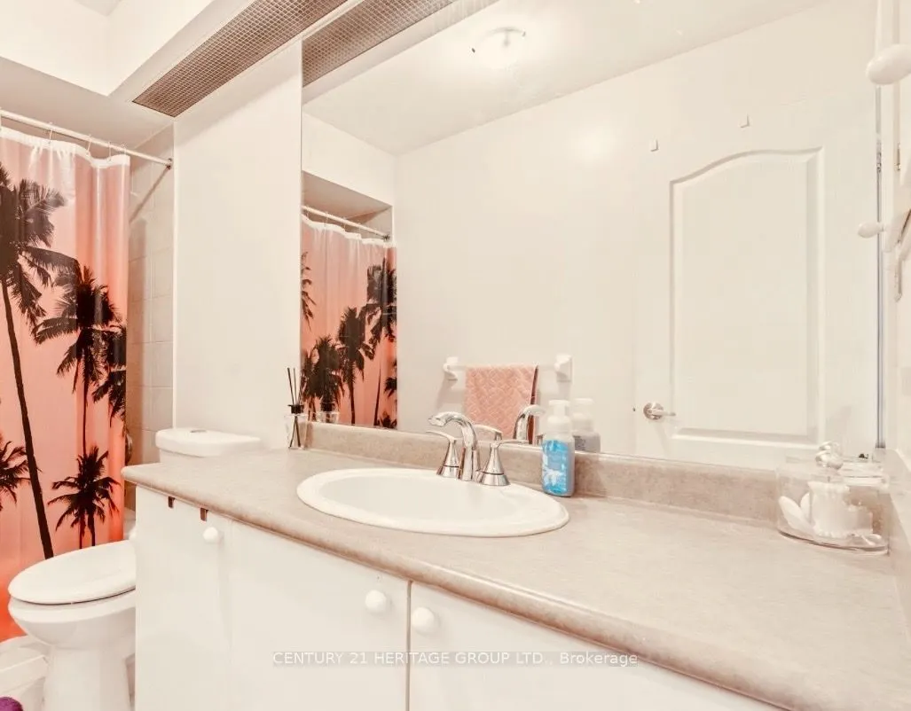 255 Shaftsbury Avenue #63