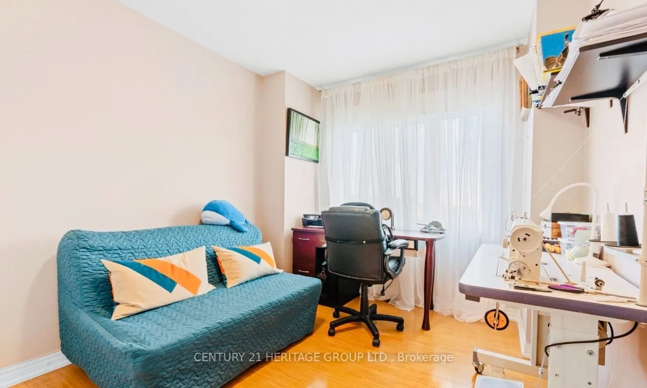 255 Shaftsbury Avenue #63