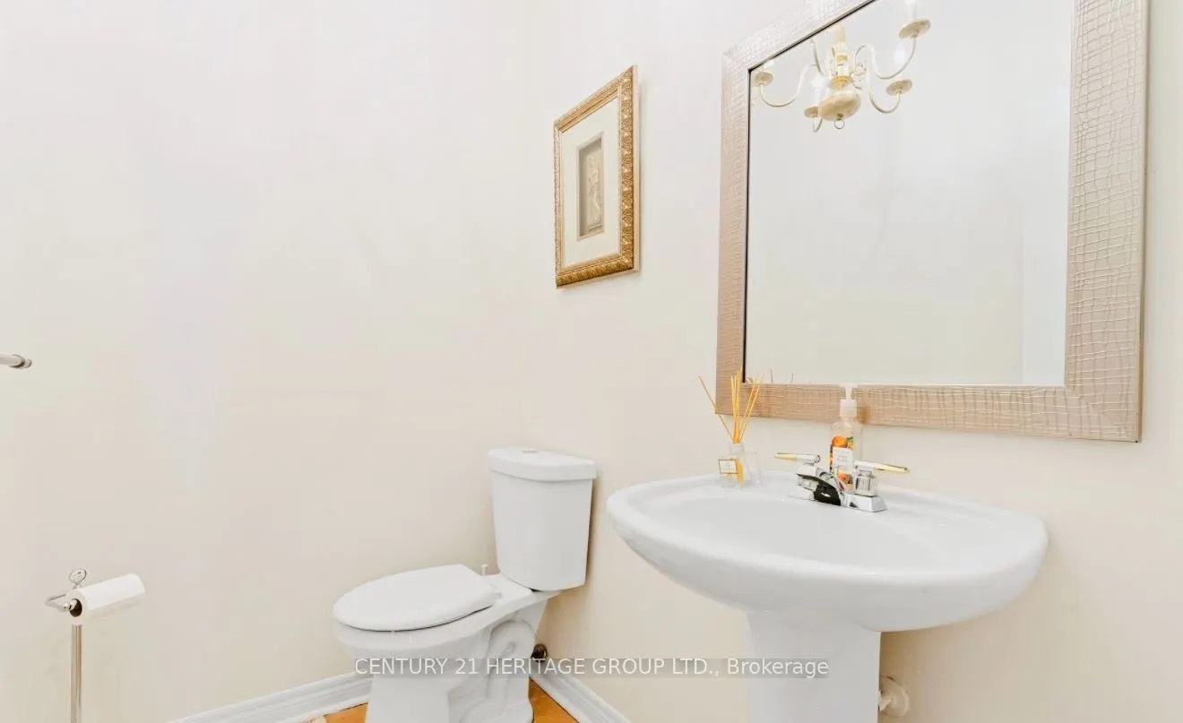 255 Shaftsbury Avenue #63