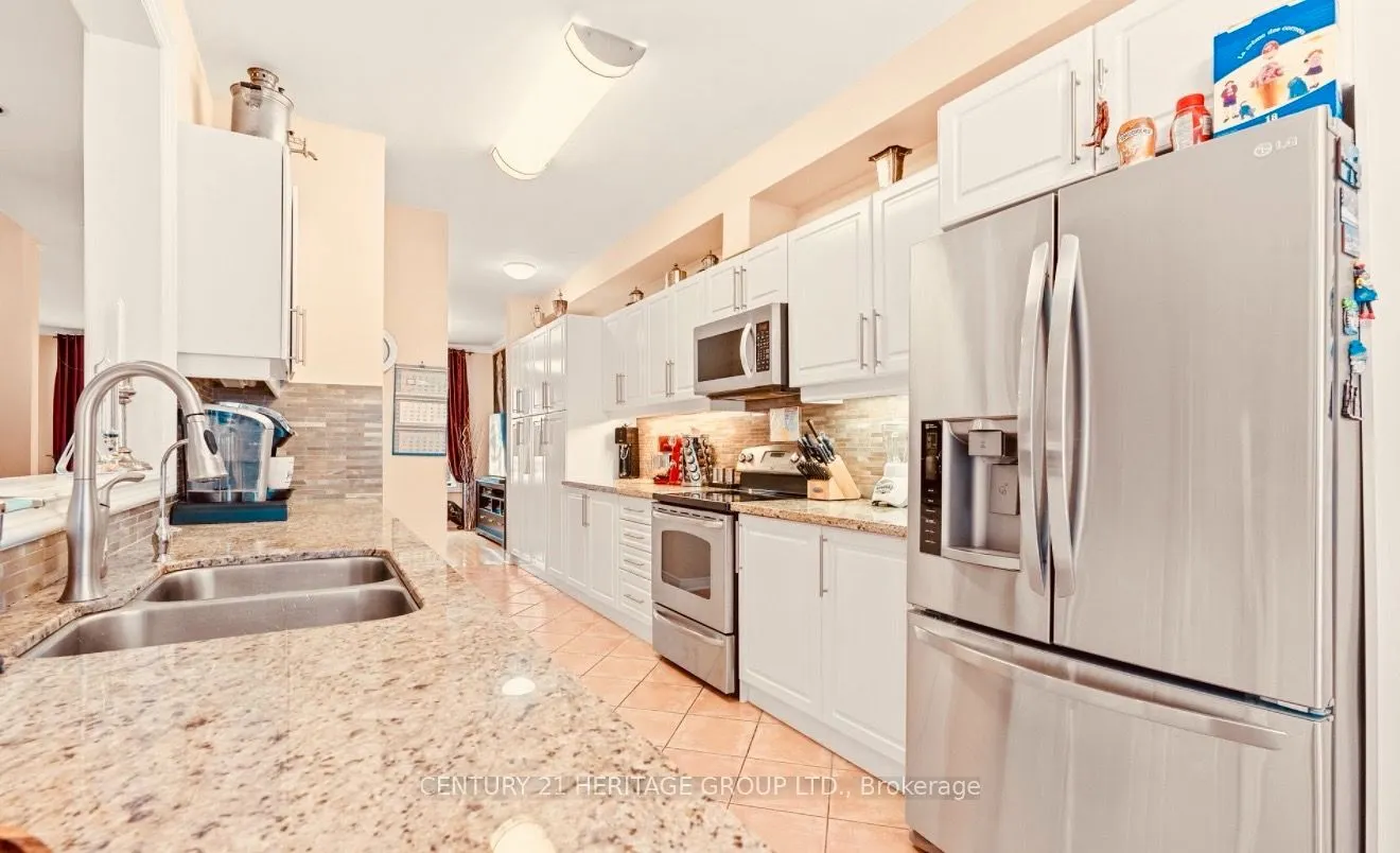 255 Shaftsbury Avenue #63