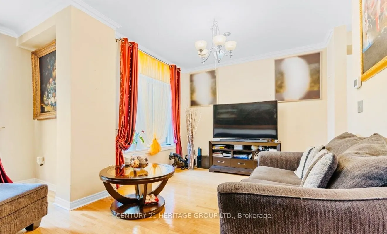 255 Shaftsbury Avenue #63