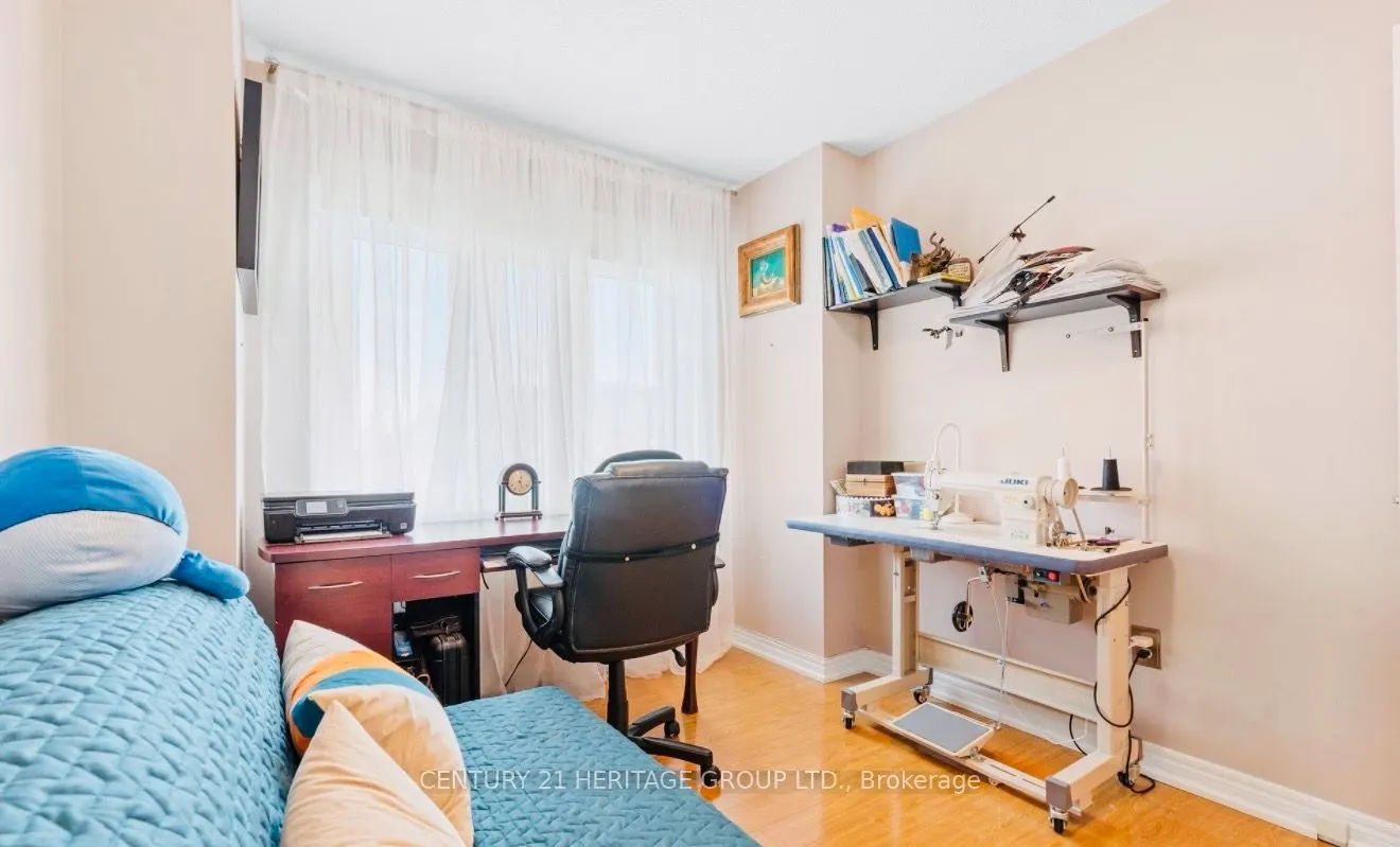 255 Shaftsbury Avenue #63