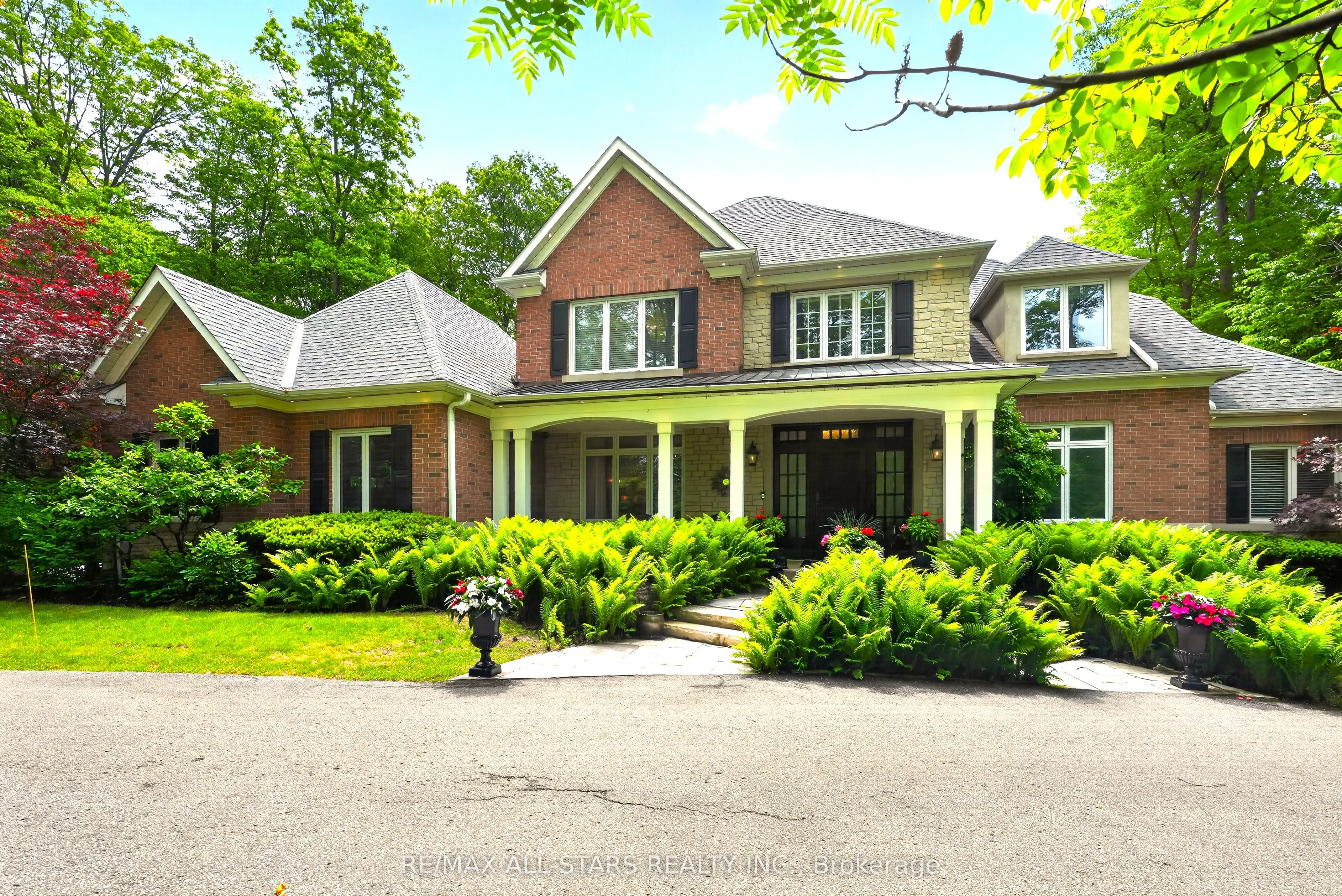 3 Bridgewater Drive