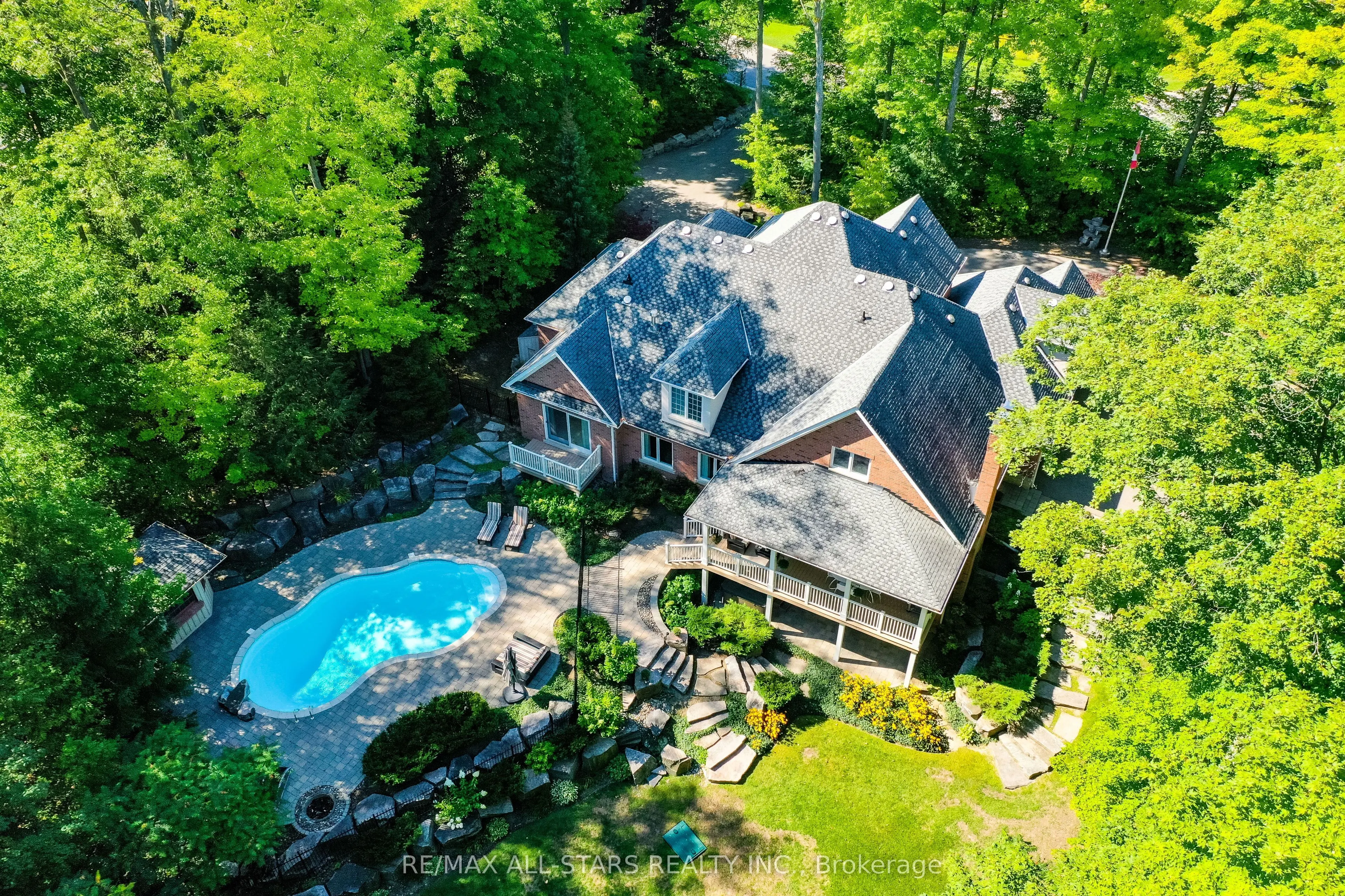 3 Bridgewater Drive