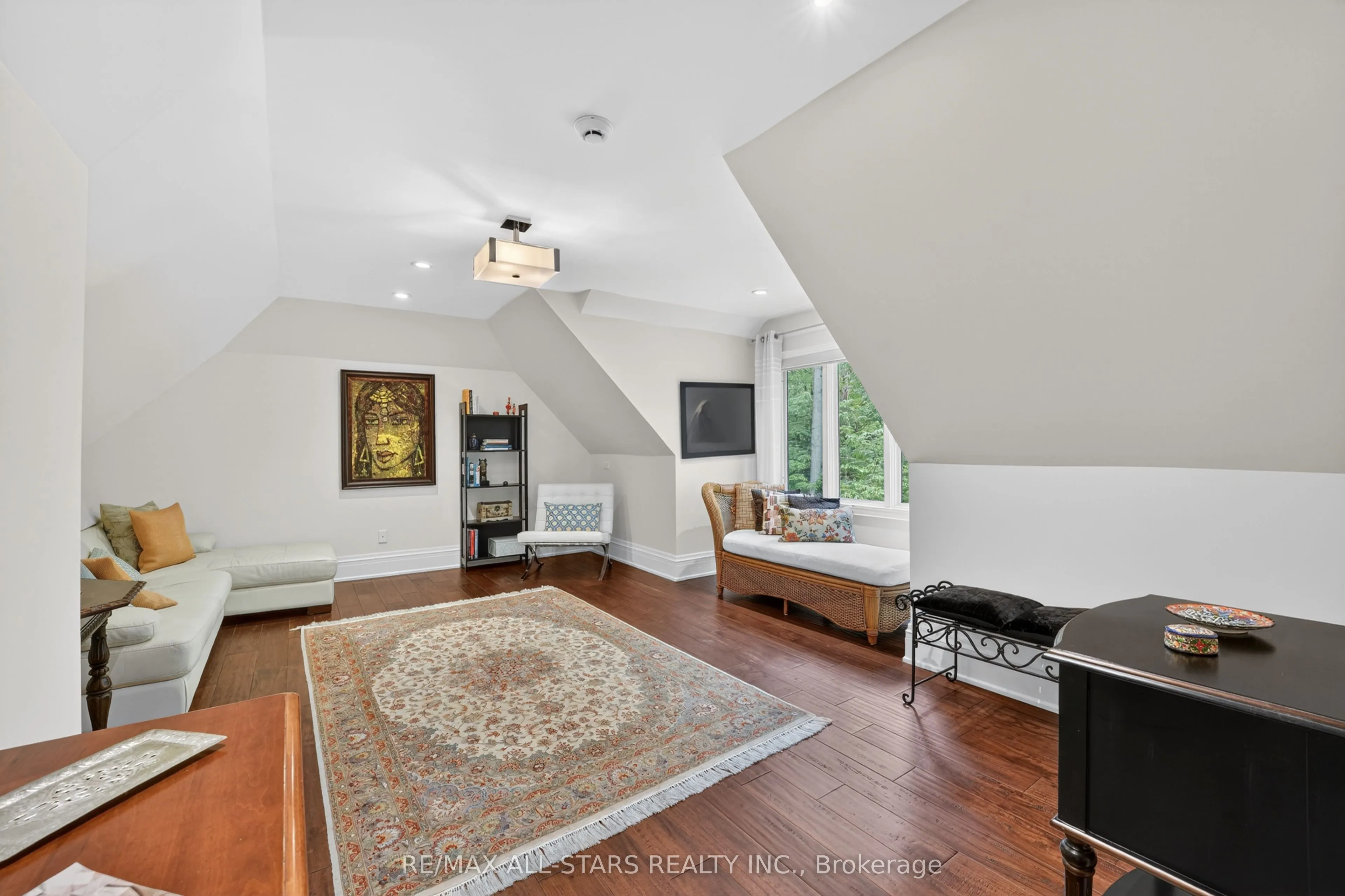 3 Bridgewater Drive