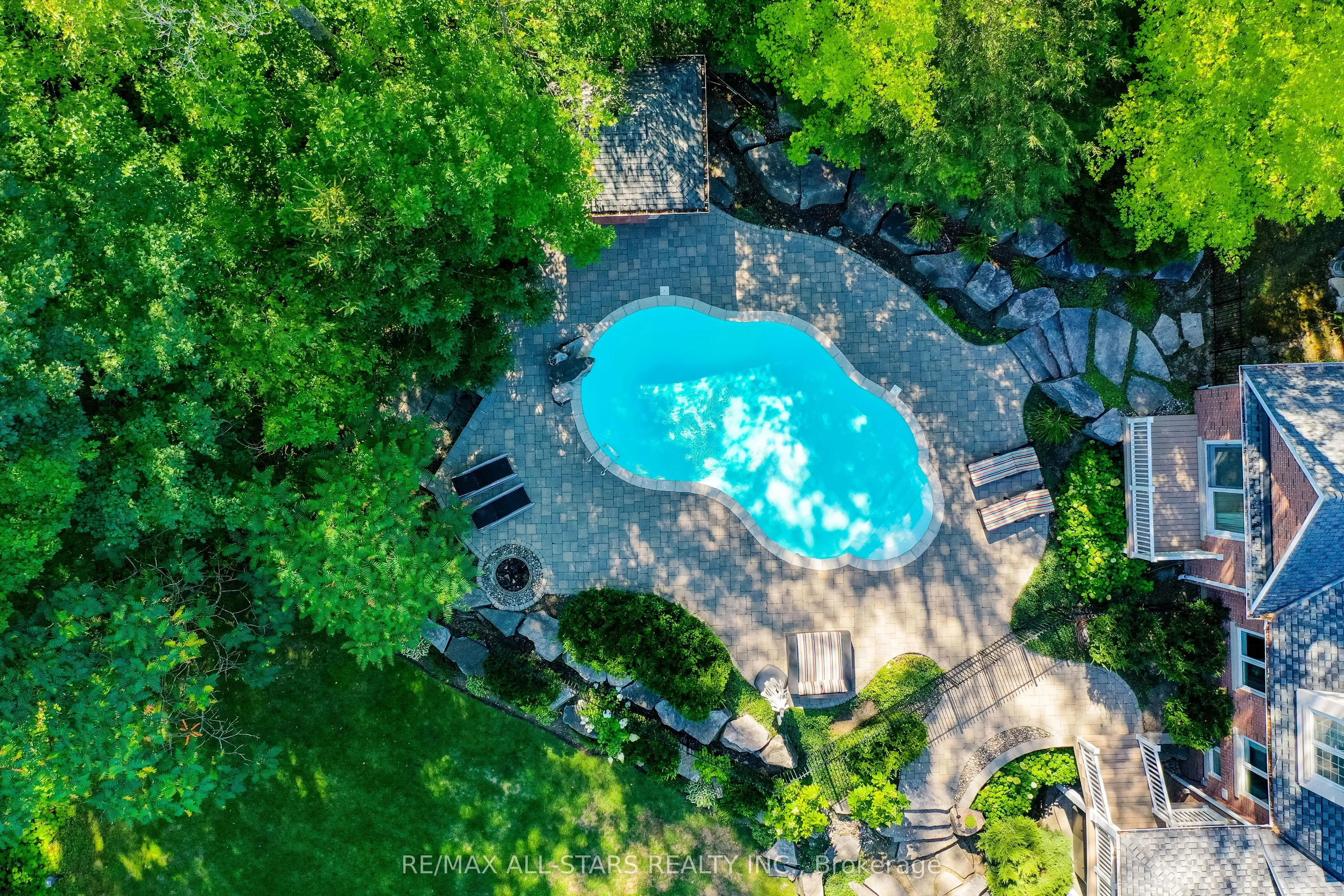3 Bridgewater Drive