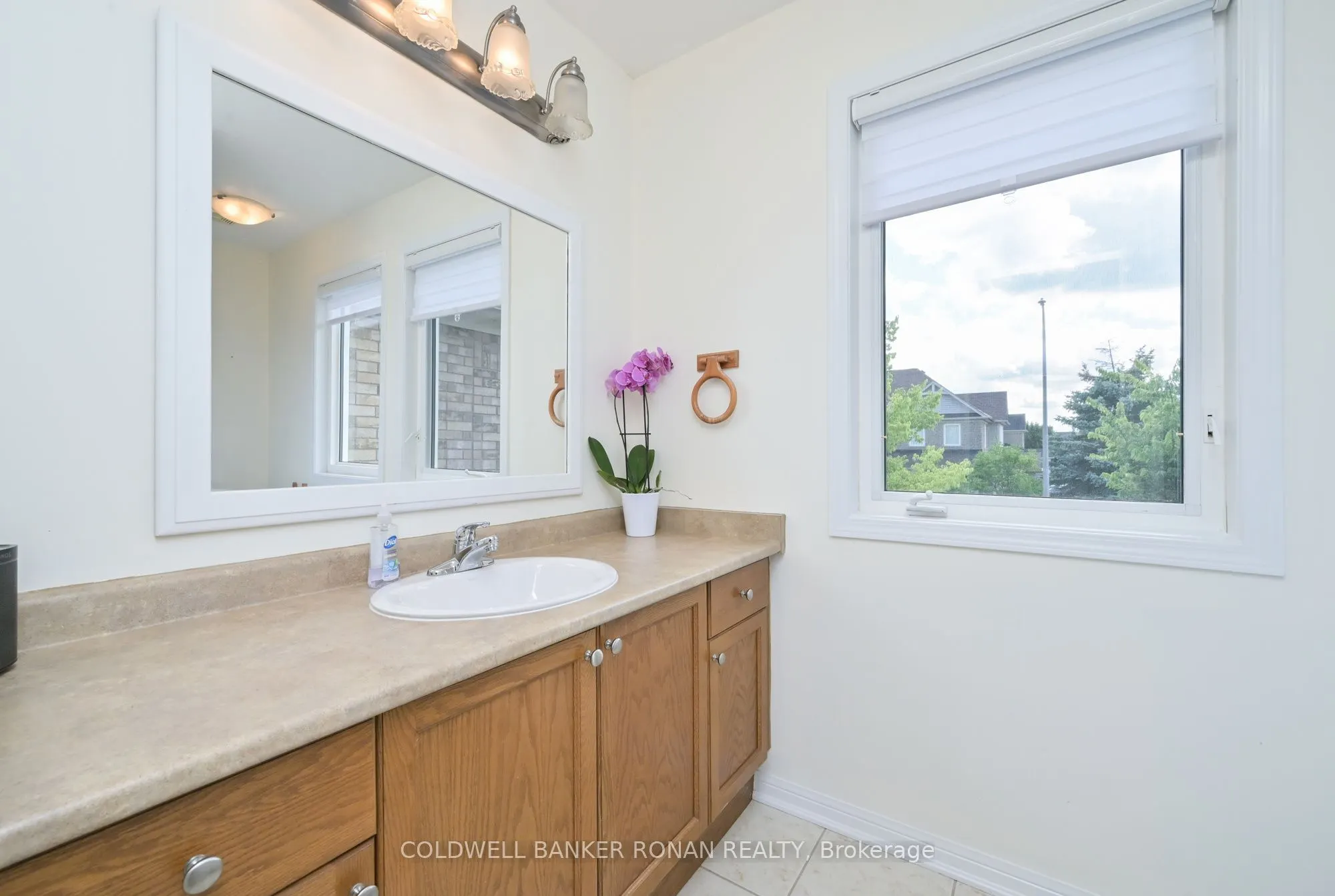 20 John W Taylor Avenue