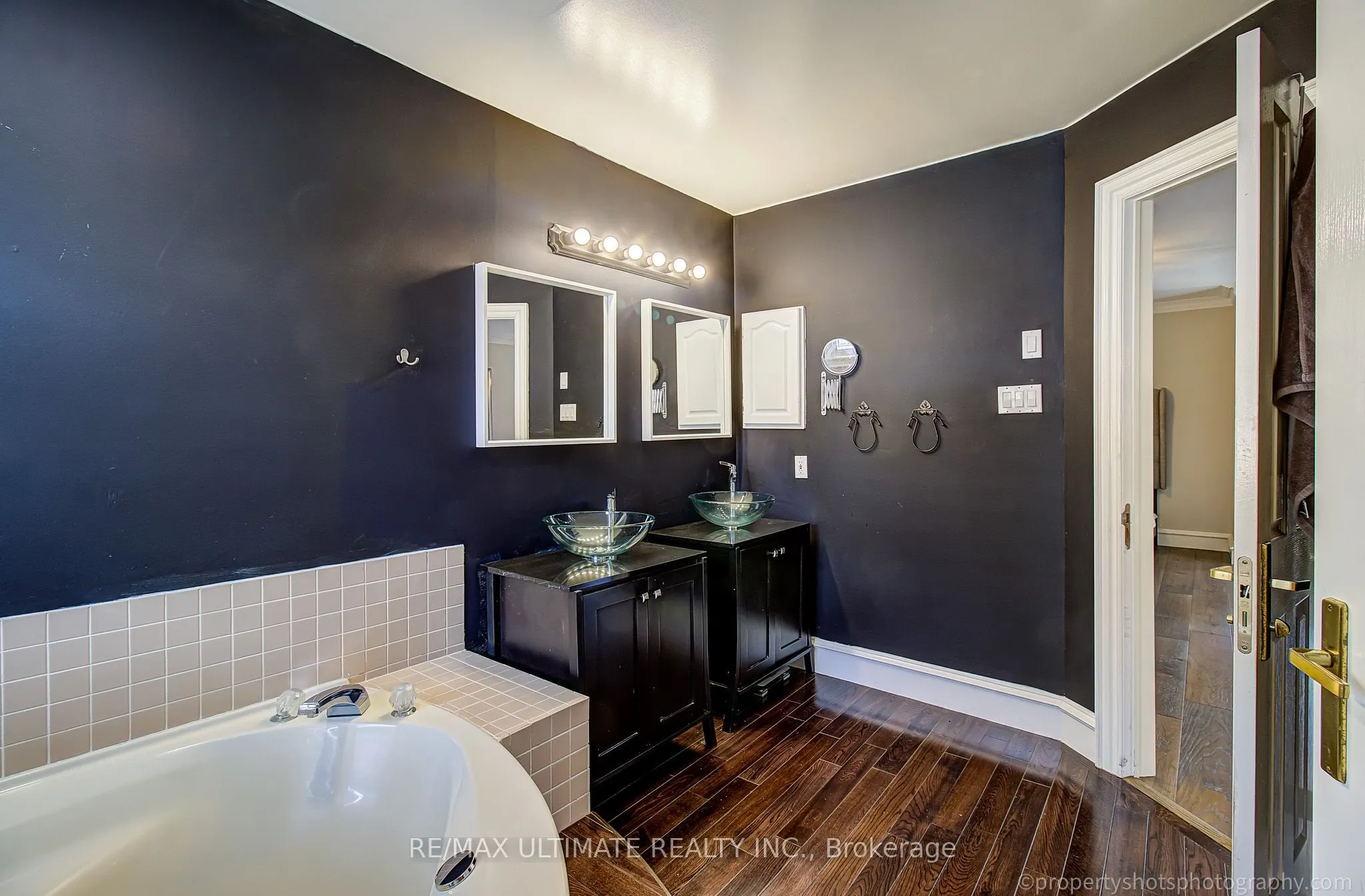 351 Fairway Gardens