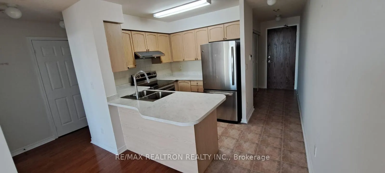 23 Oneida Crescent #PH13