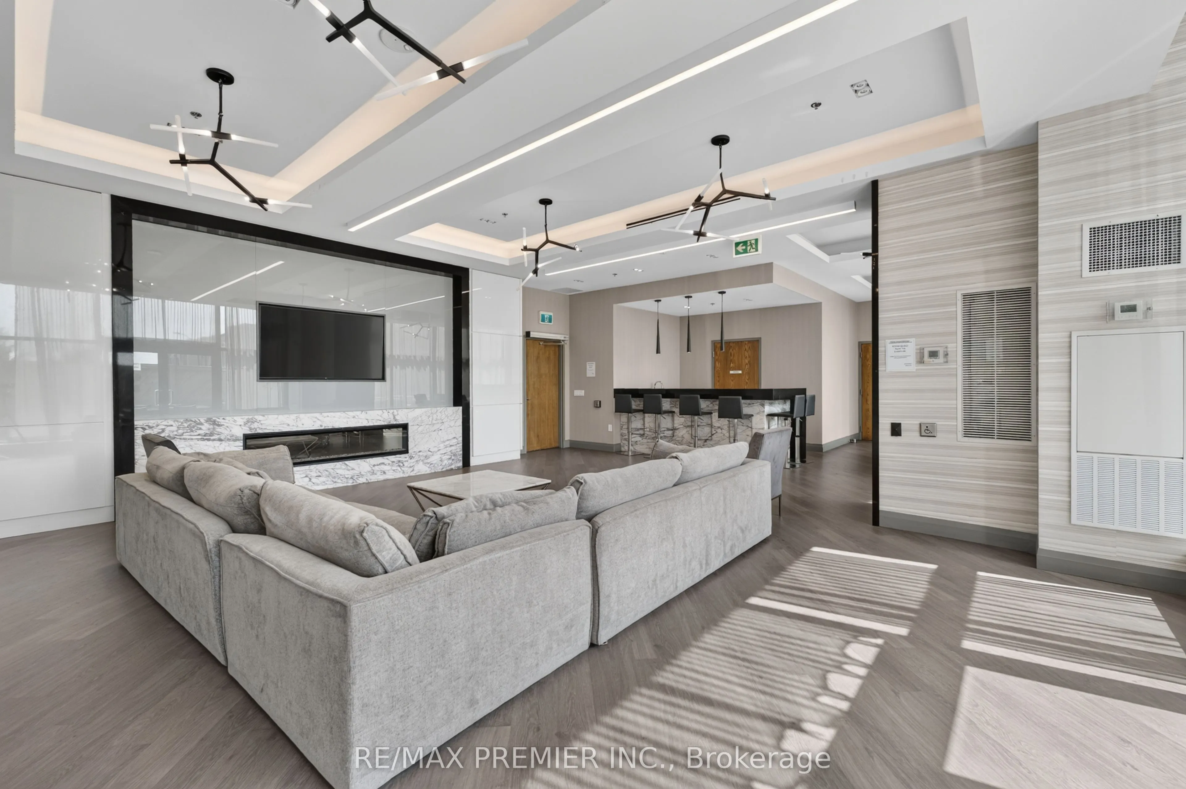 99 Eagle Rock Way ##1012