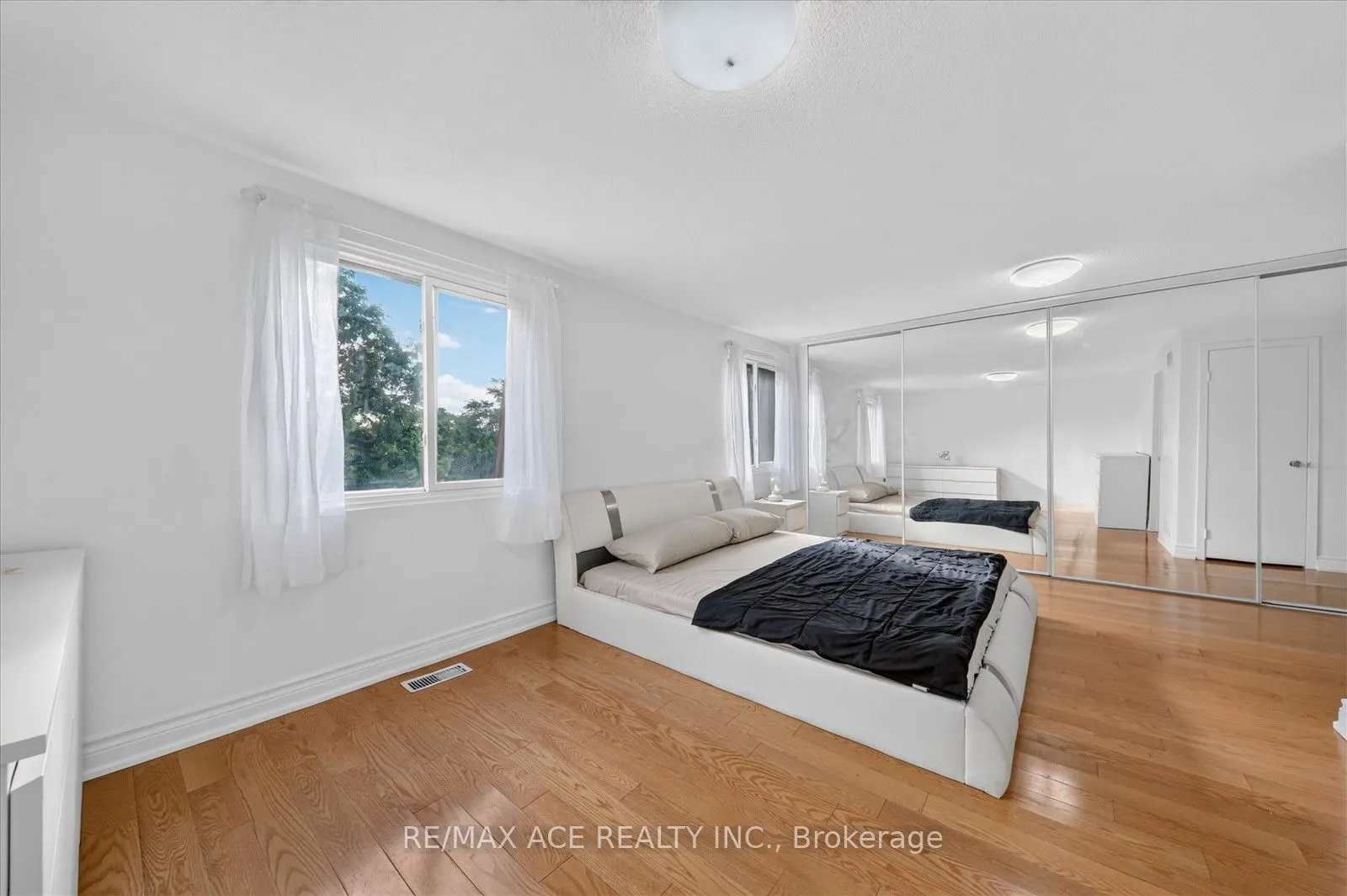 65 Cricklewood Crescent #47