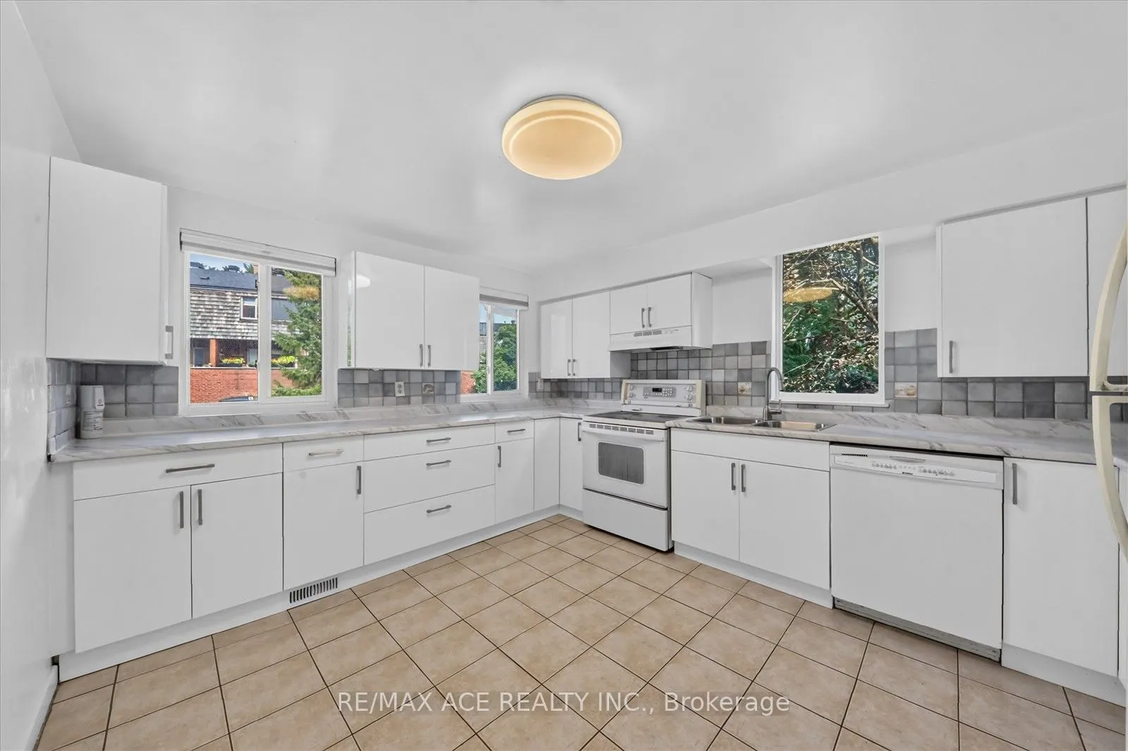 65 Cricklewood Crescent #47
