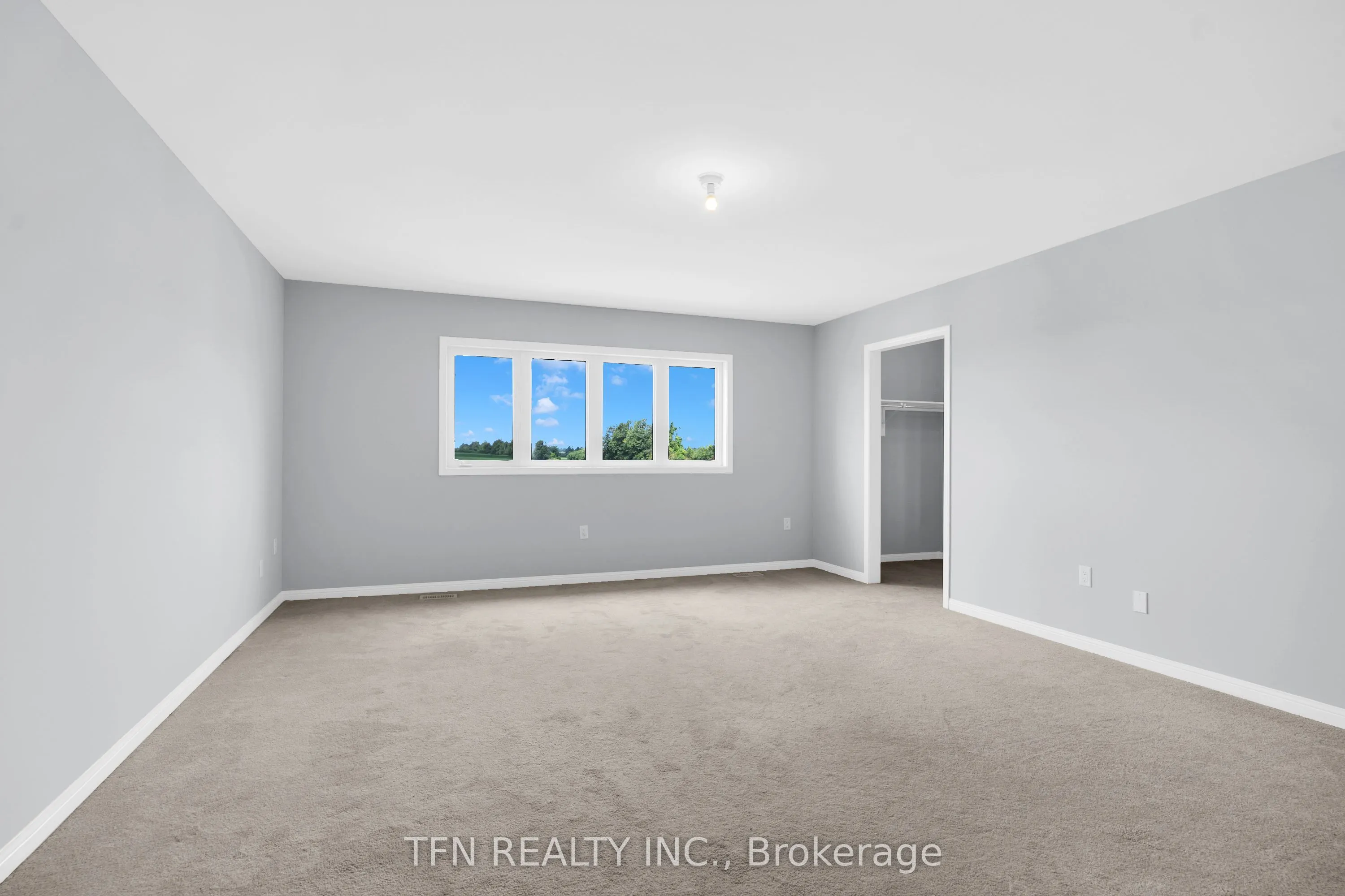 24 Don Hadden Crescent