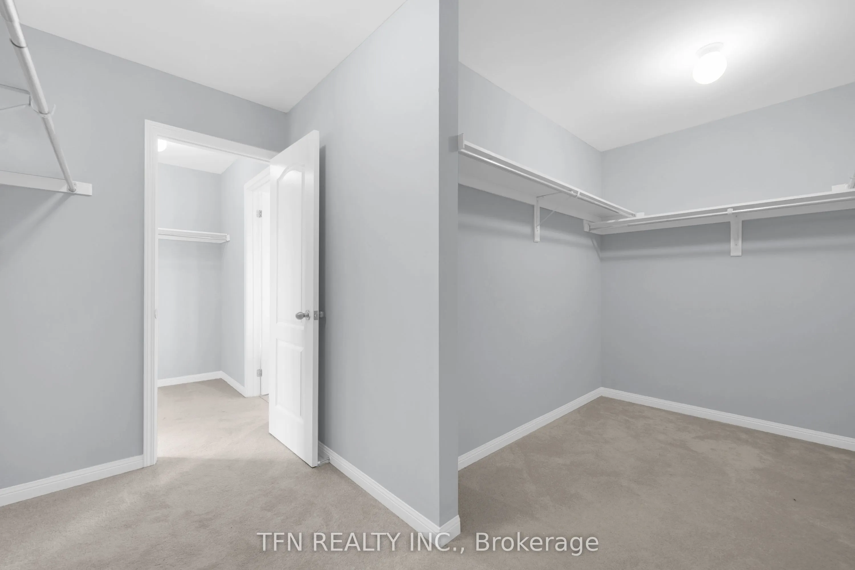 24 Don Hadden Crescent