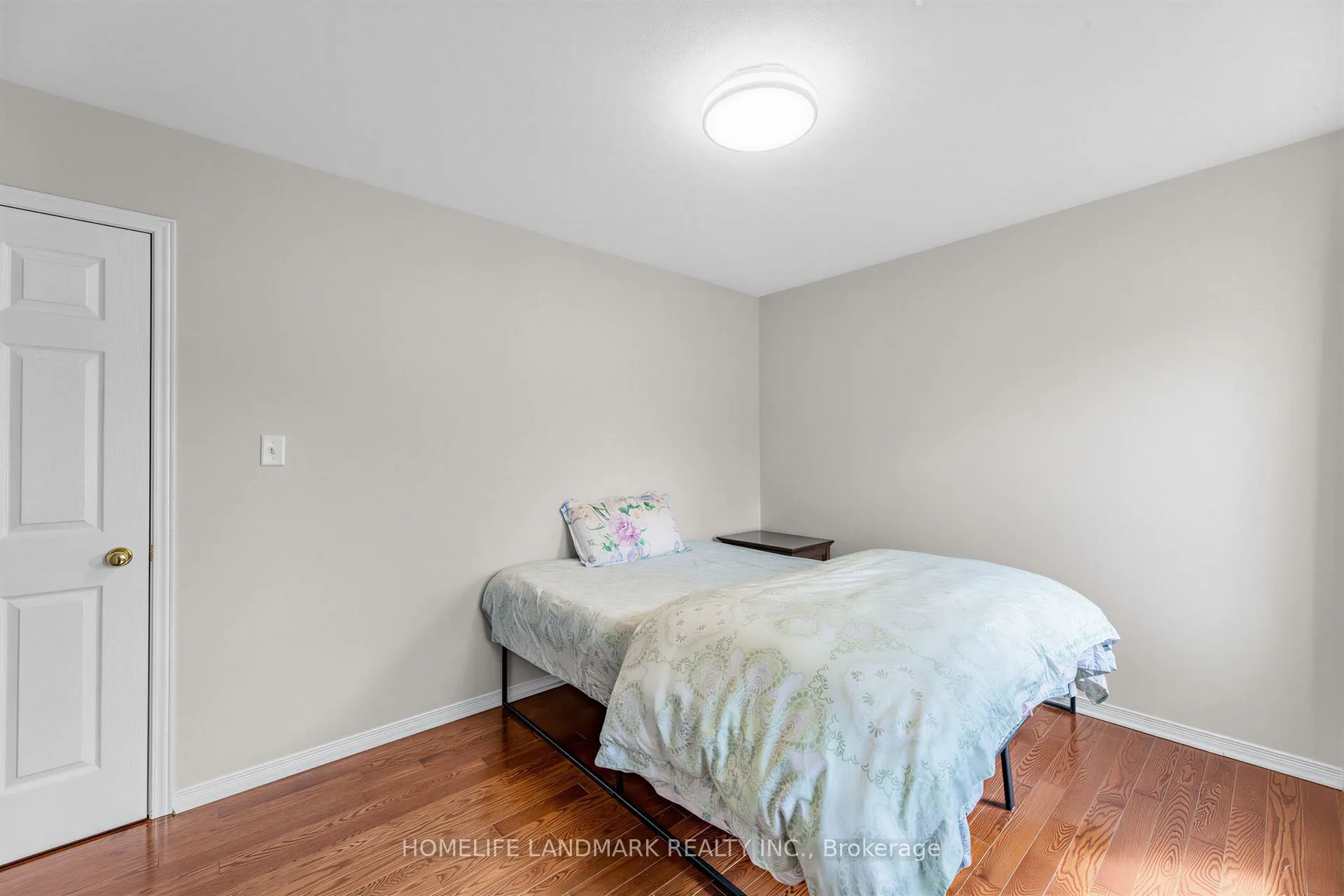 86 Laurier Avenue