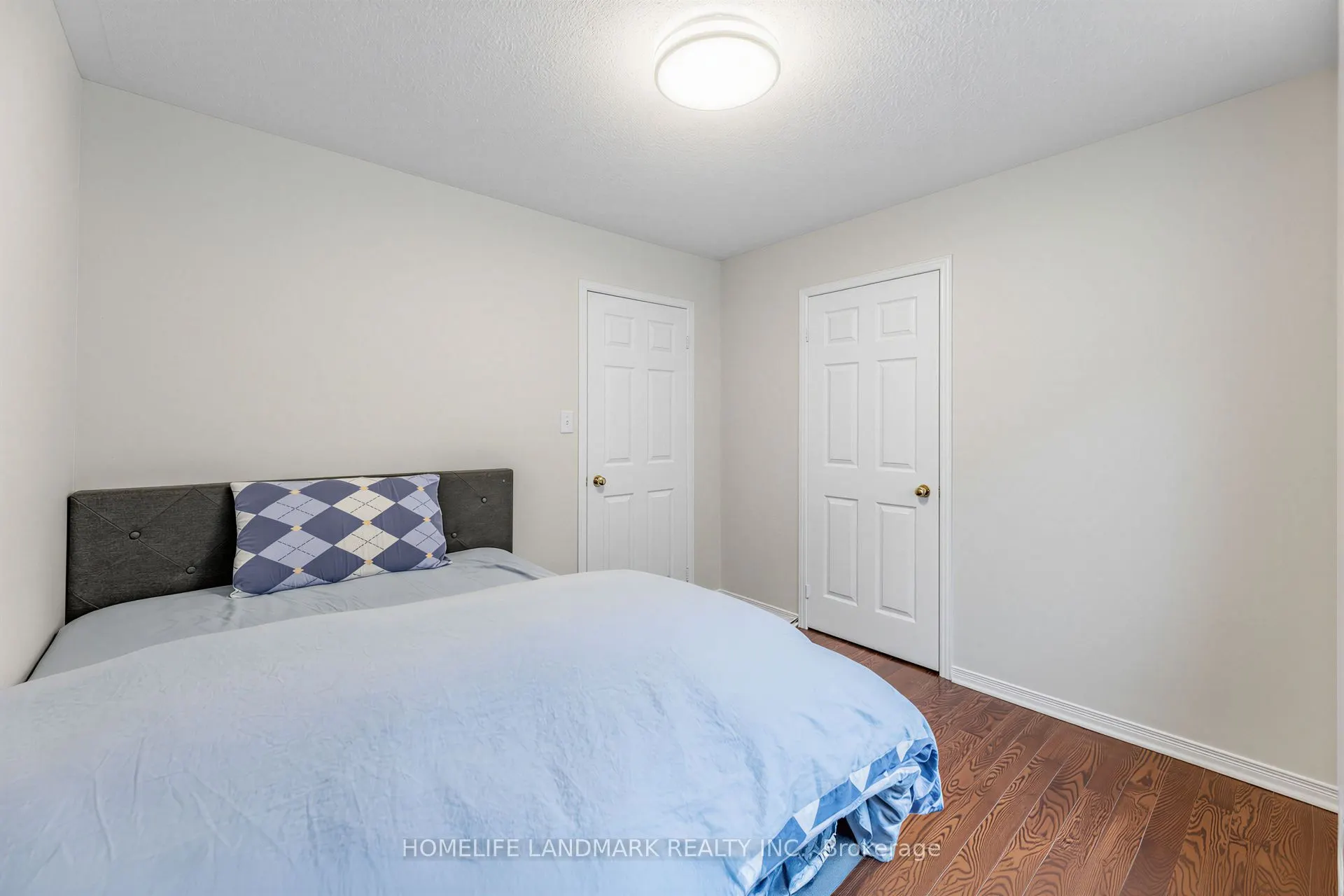86 Laurier Avenue
