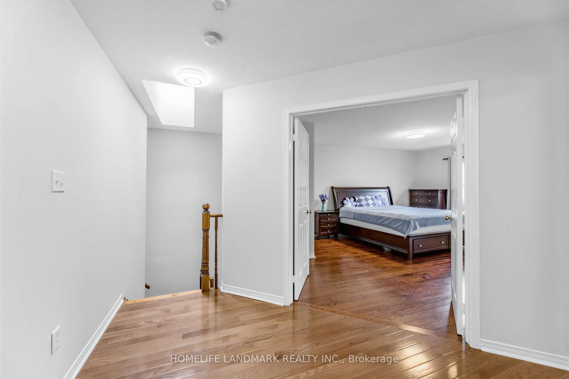 86 Laurier Avenue