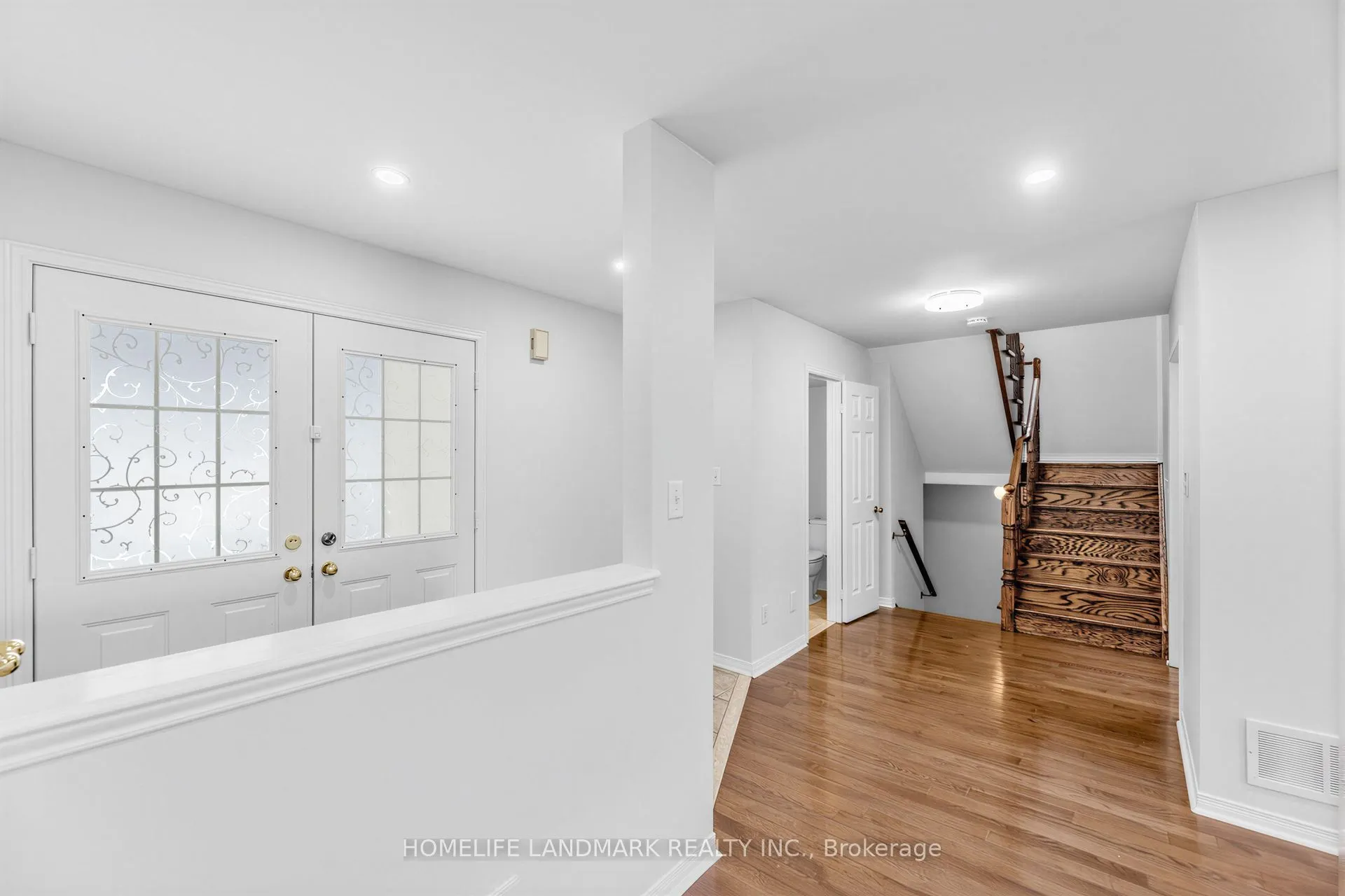 86 Laurier Avenue