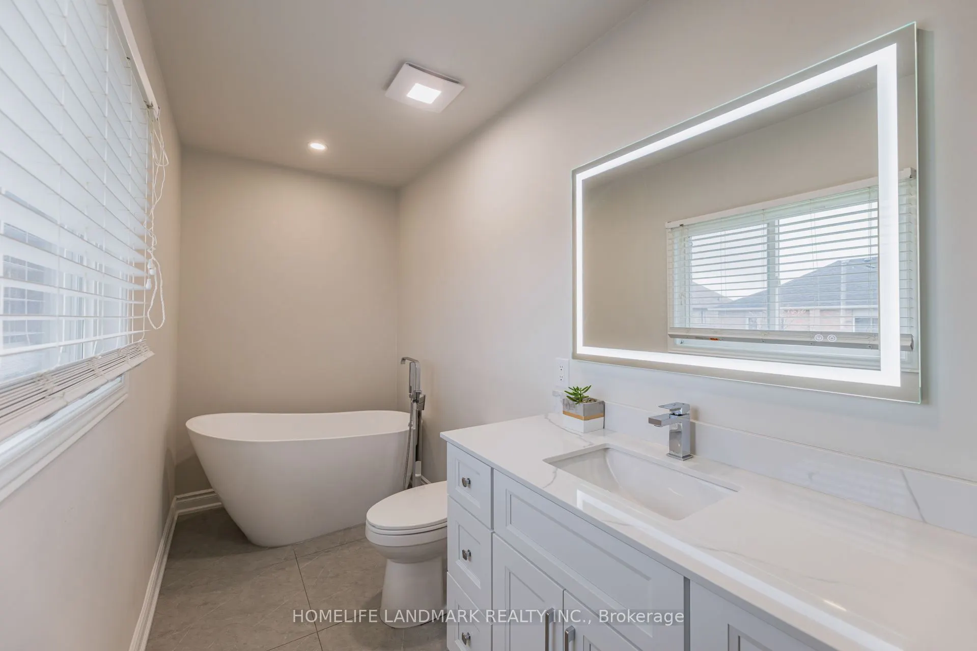 86 Laurier Avenue