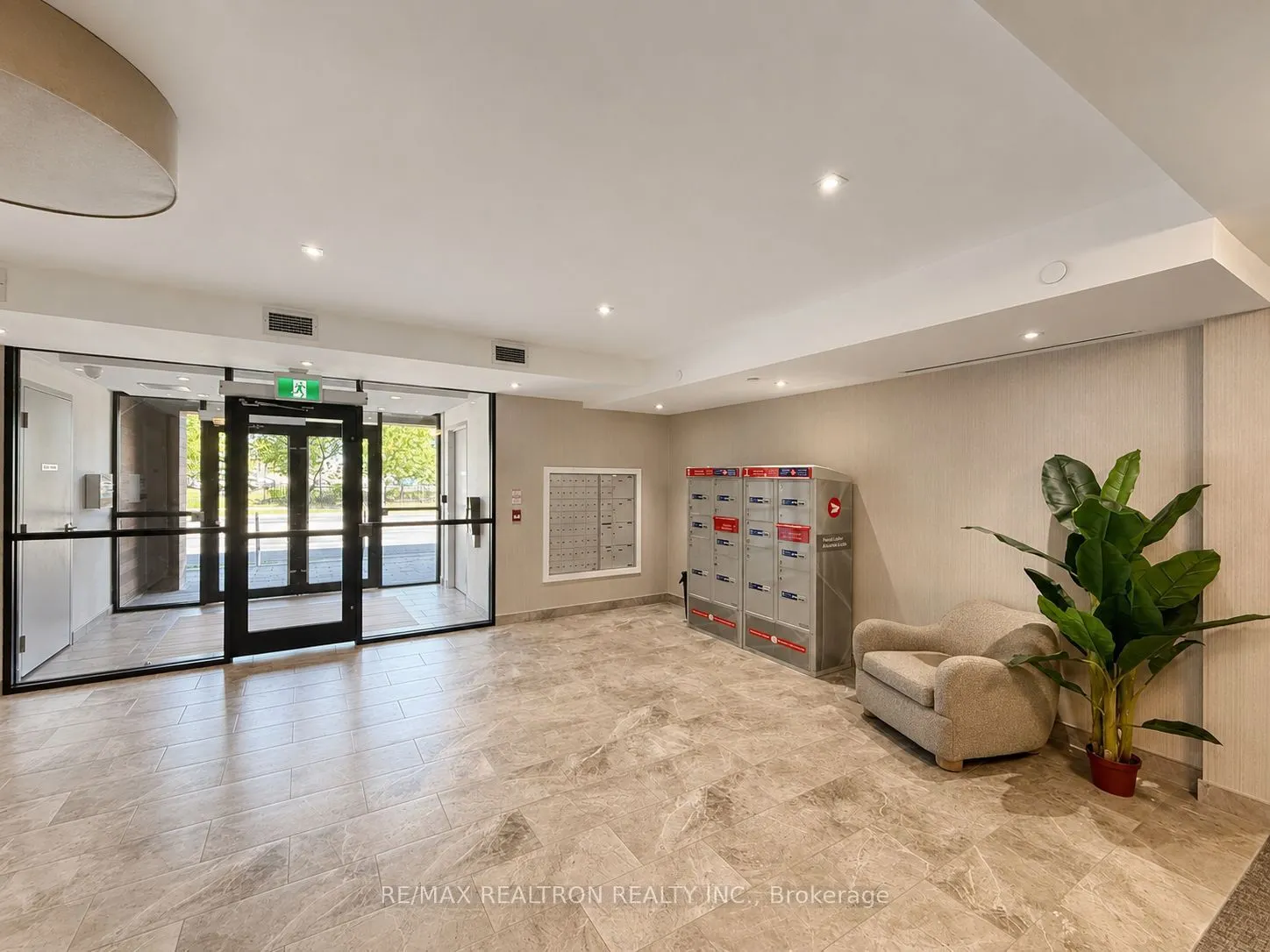 1709 Bur Oak Avenue #509