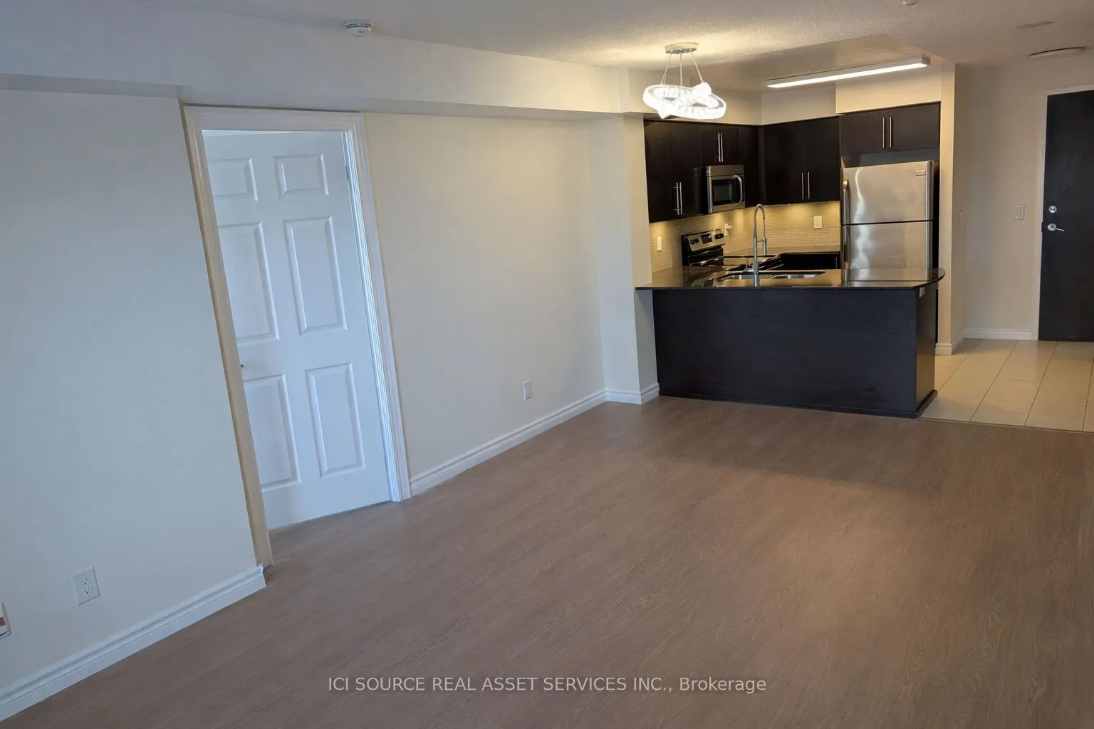 73 King William Crescent #202