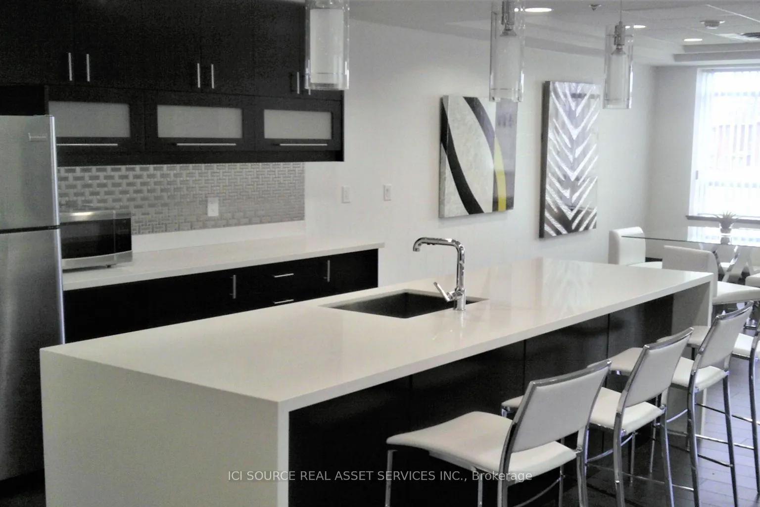 73 King William Crescent #202