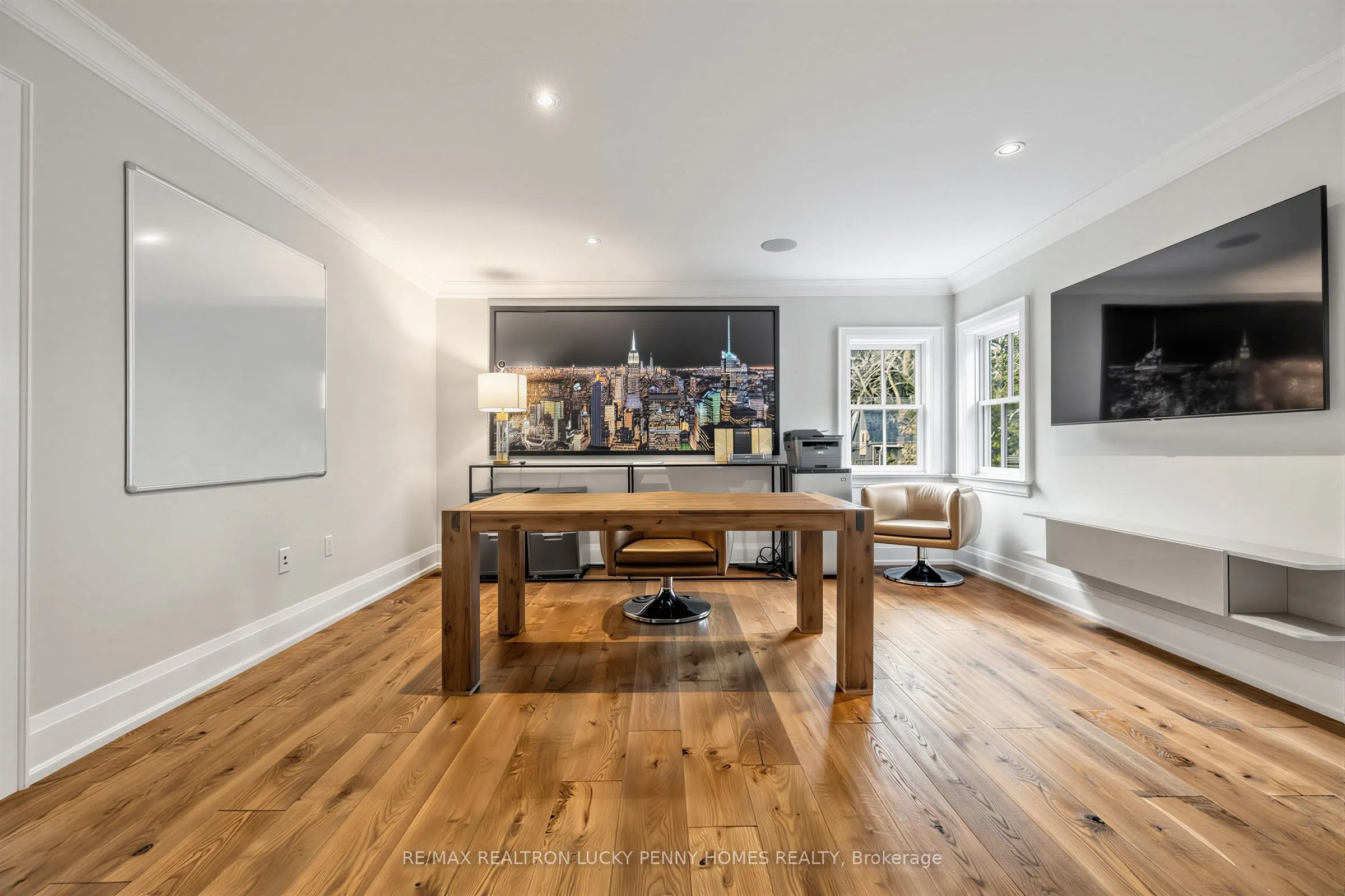 11 Victoria Avenue