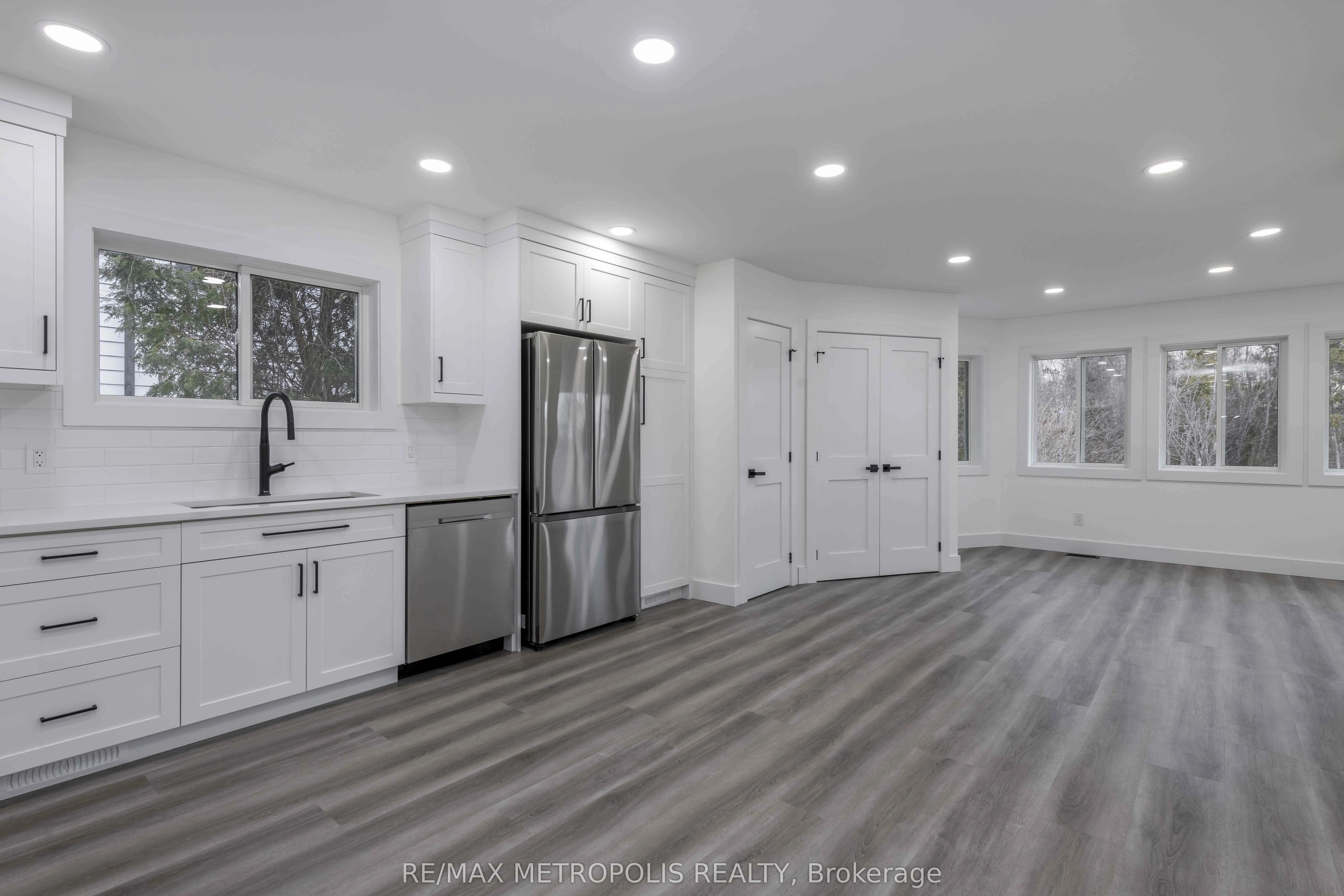 759 Innisfil Beach Road