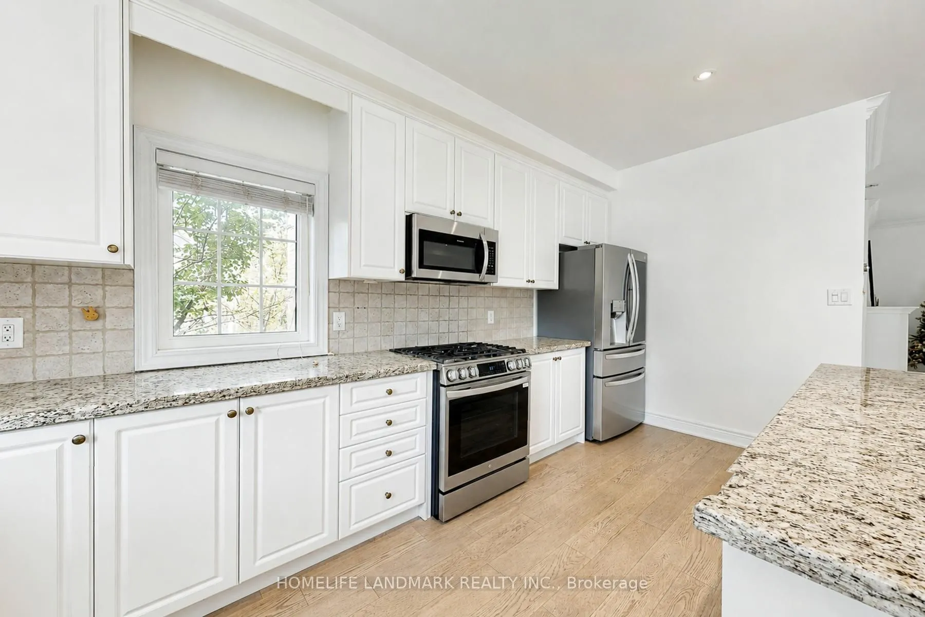 8900 Bathurst Street #27