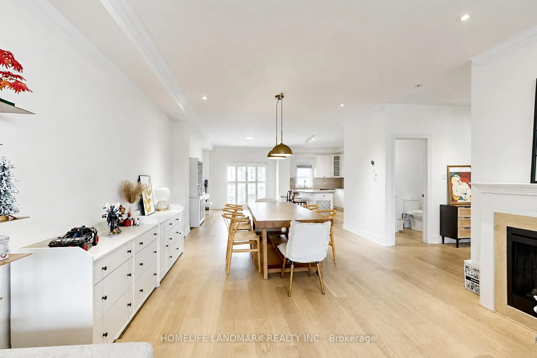 8900 Bathurst Street #27
