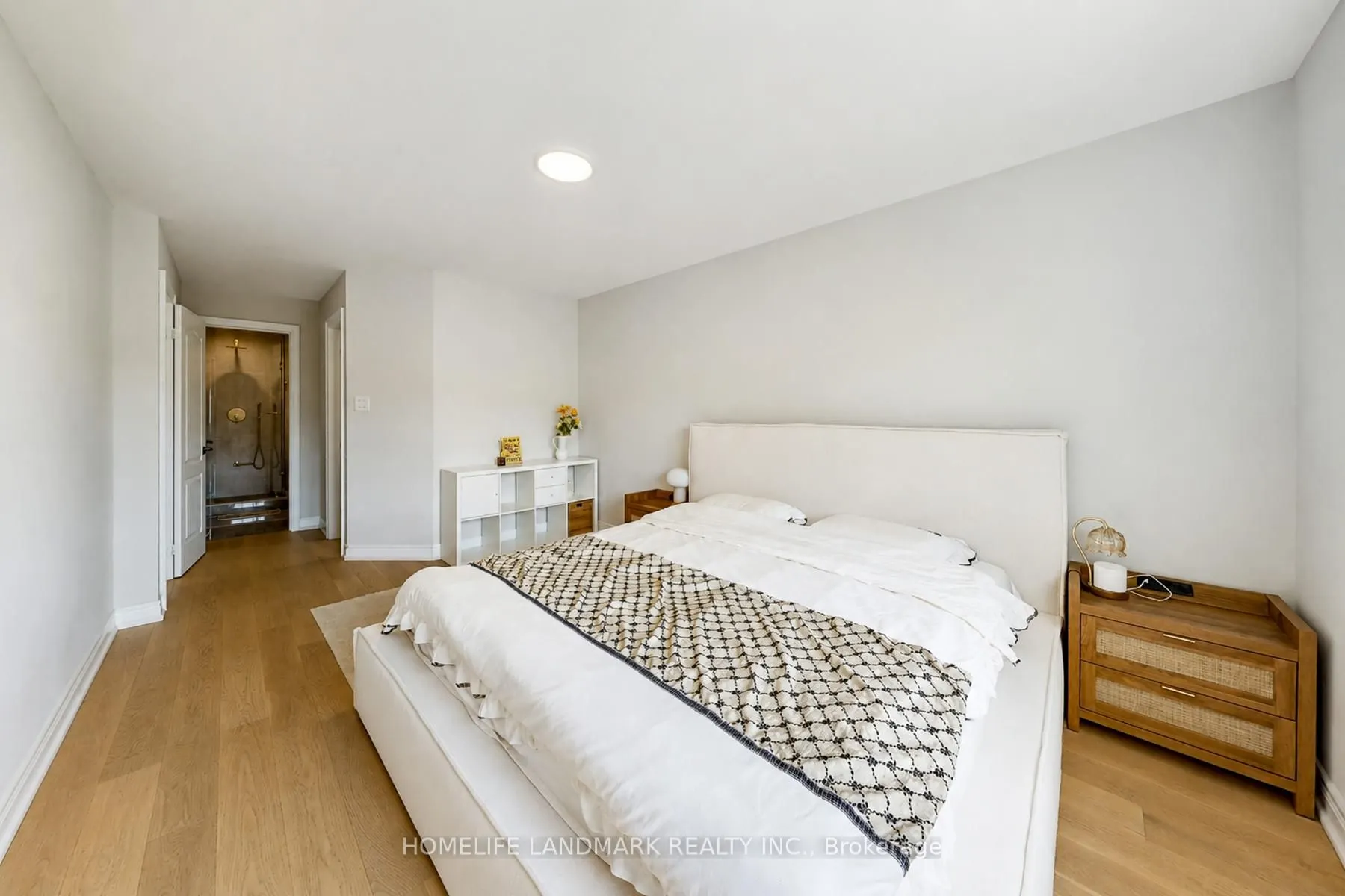 8900 Bathurst Street #27