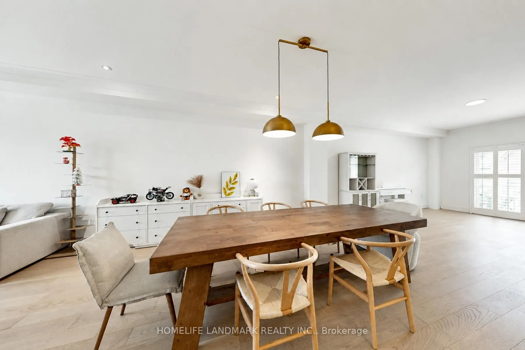 8900 Bathurst Street #27