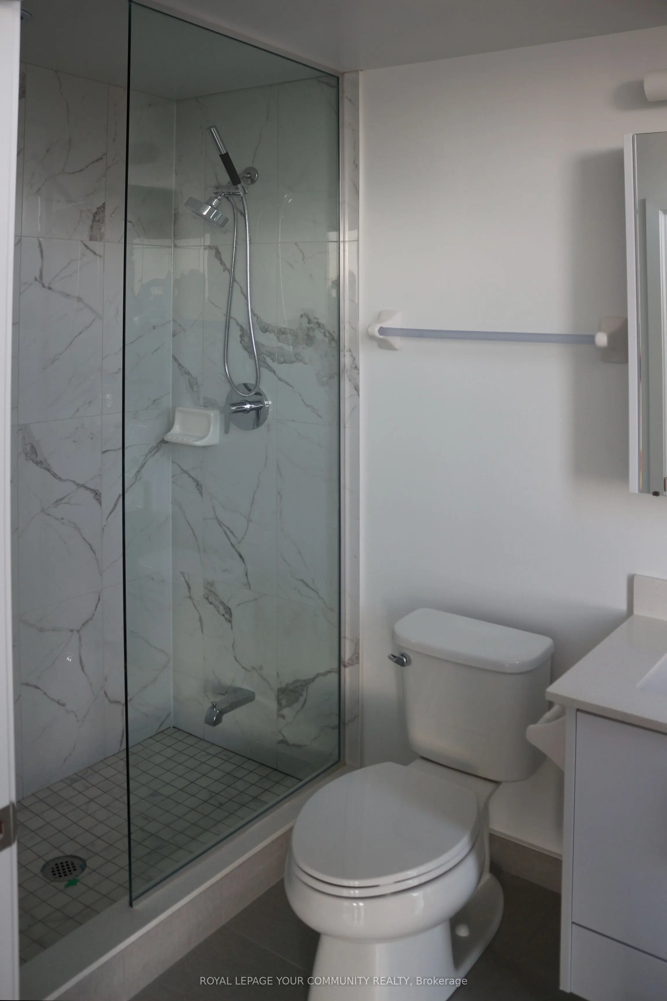 75 Oneida Crescent #1809