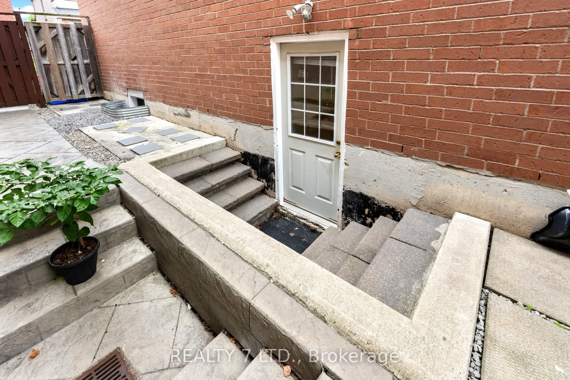 62 Fairlane Crescent #Bsmt