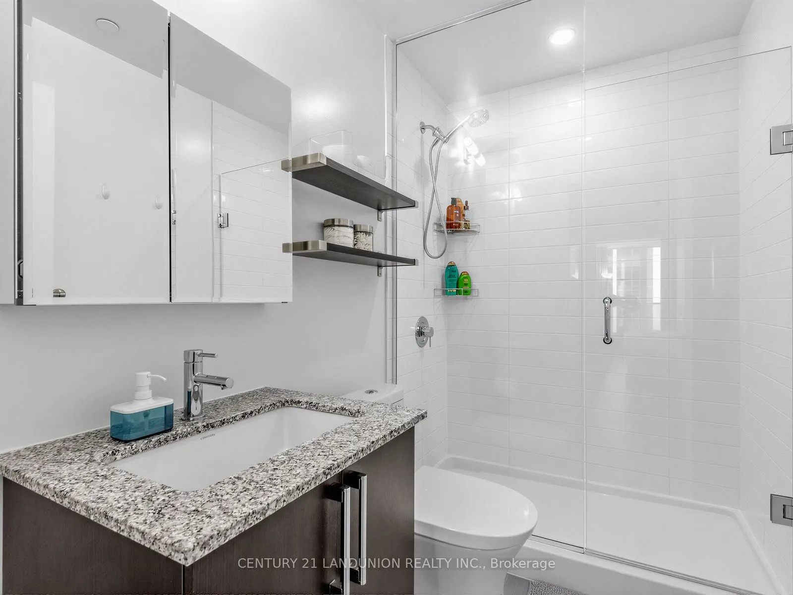 9600 Yonge Street #311B