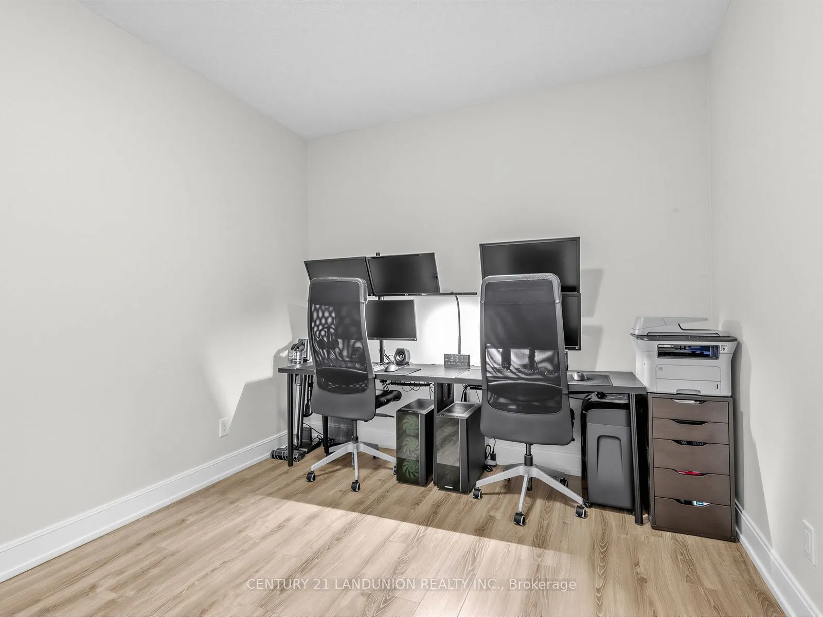 9600 Yonge Street #311B