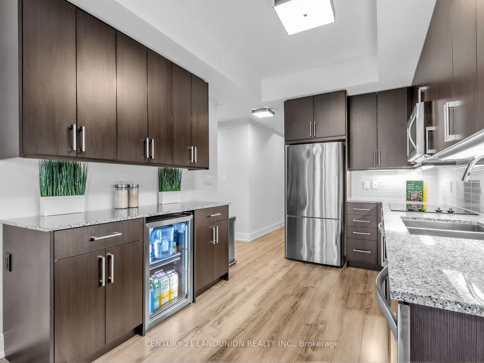 9600 Yonge Street #311B