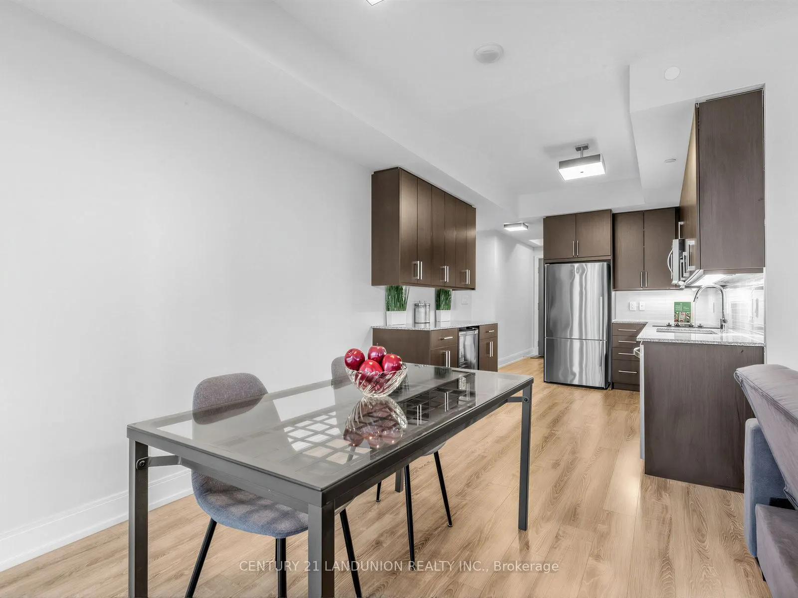 9600 Yonge Street #311B