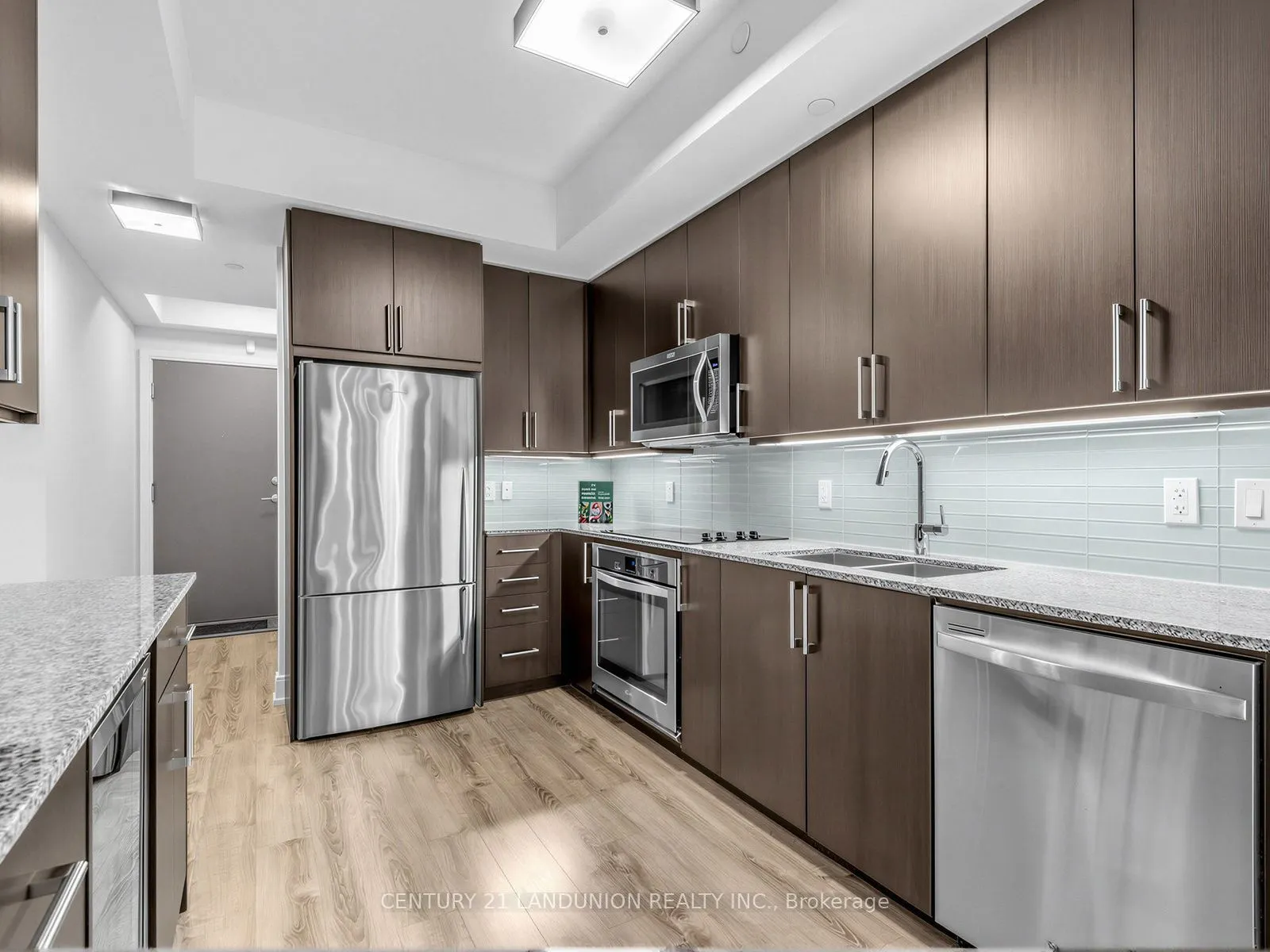 9600 Yonge Street #311B
