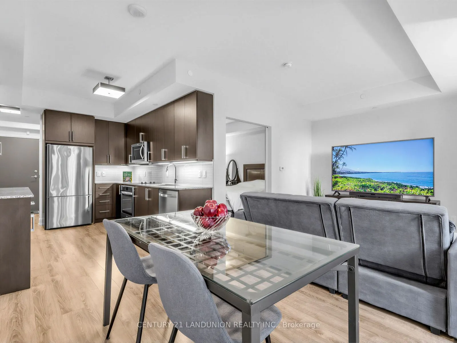 9600 Yonge Street #311B