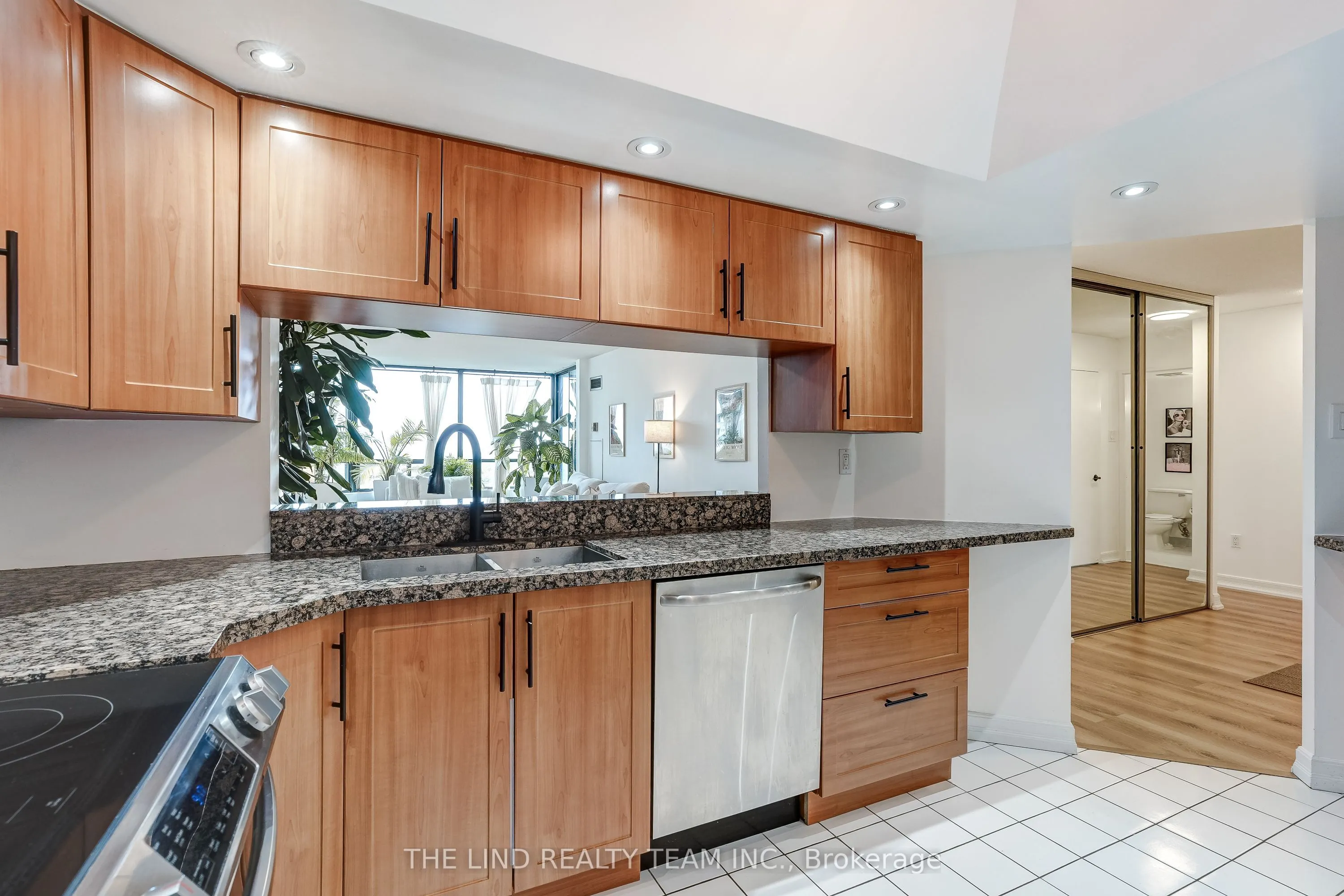 7440 Bathurst Street #1402