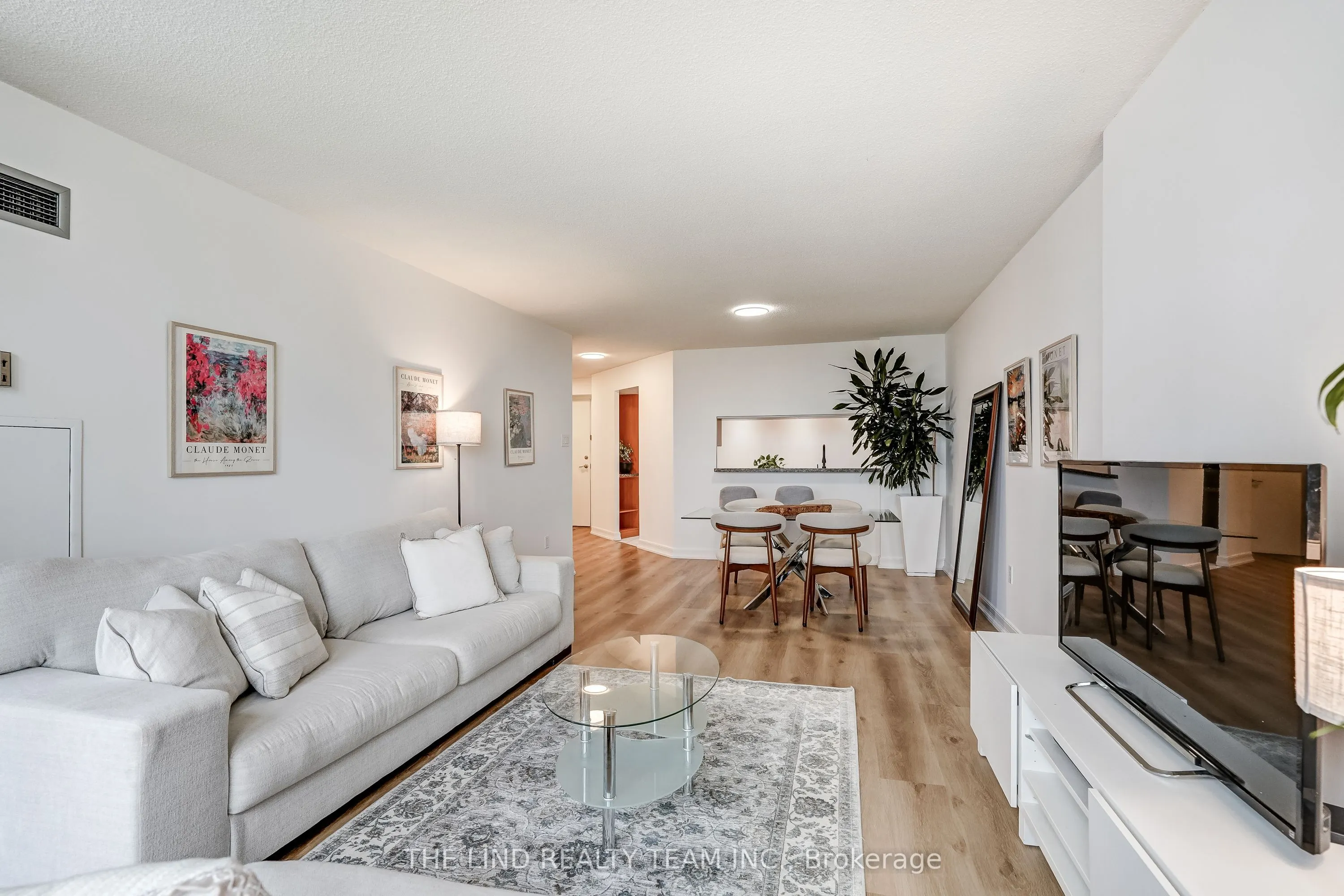 7440 Bathurst Street #1402