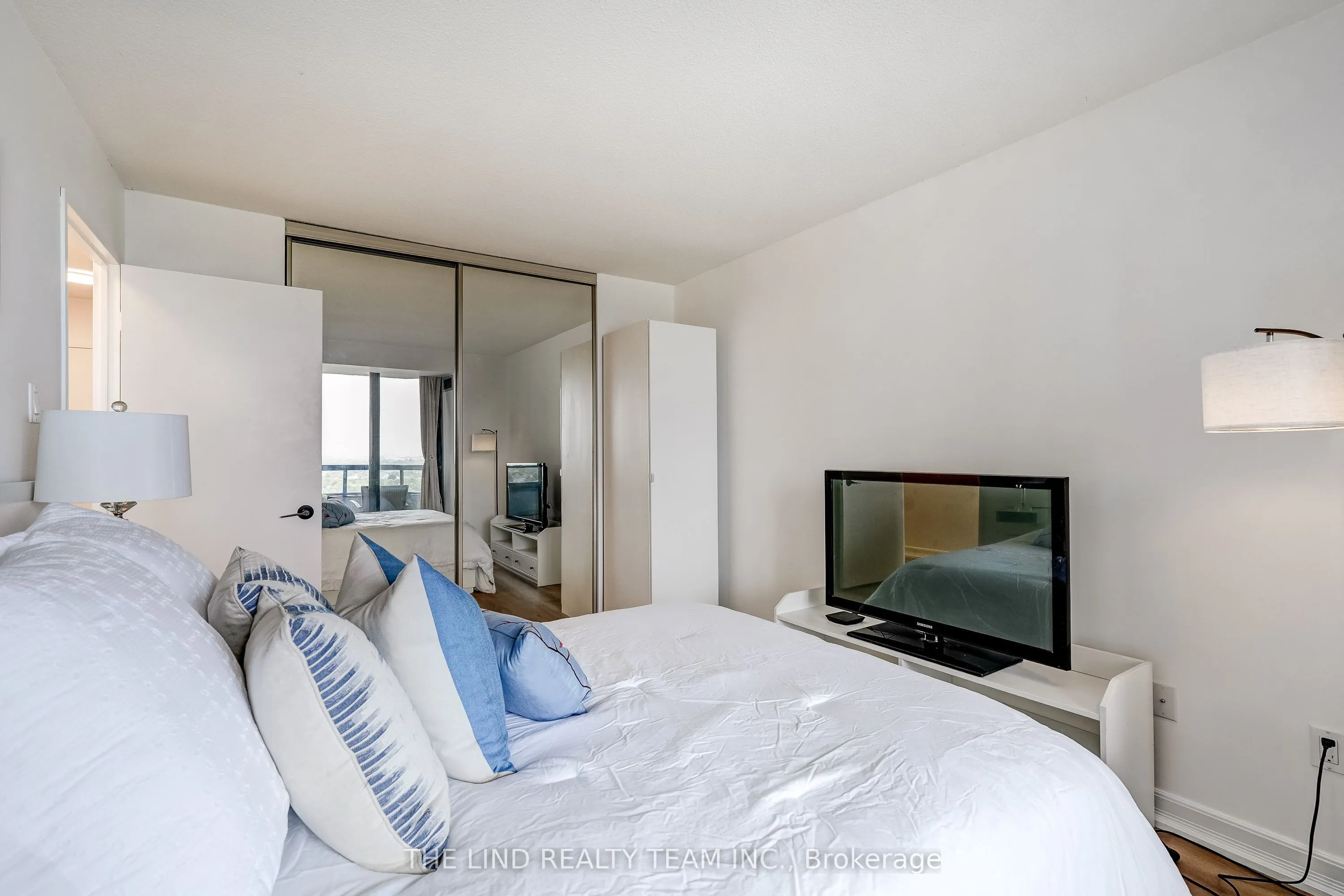 7440 Bathurst Street #1402