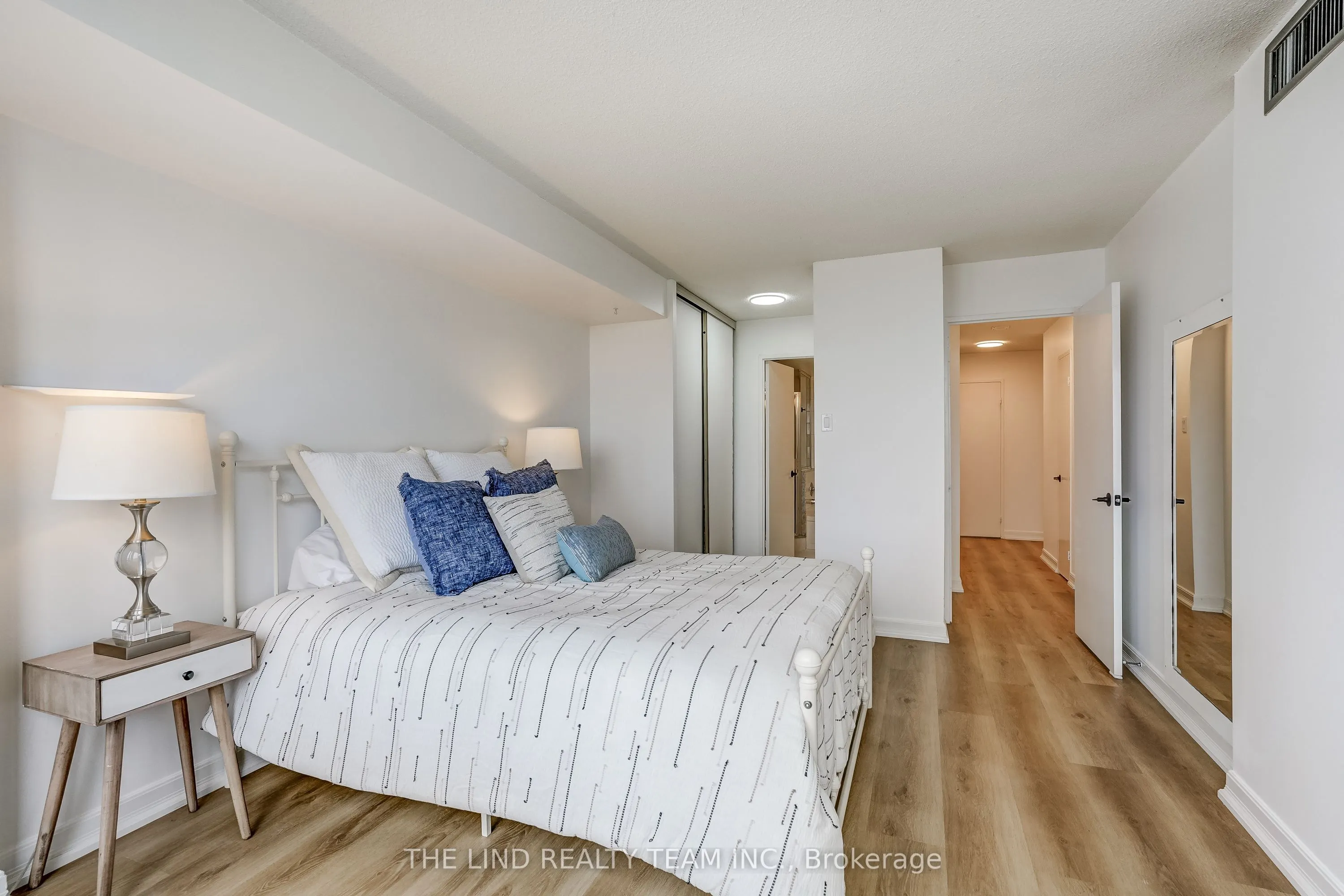 7440 Bathurst Street #1402
