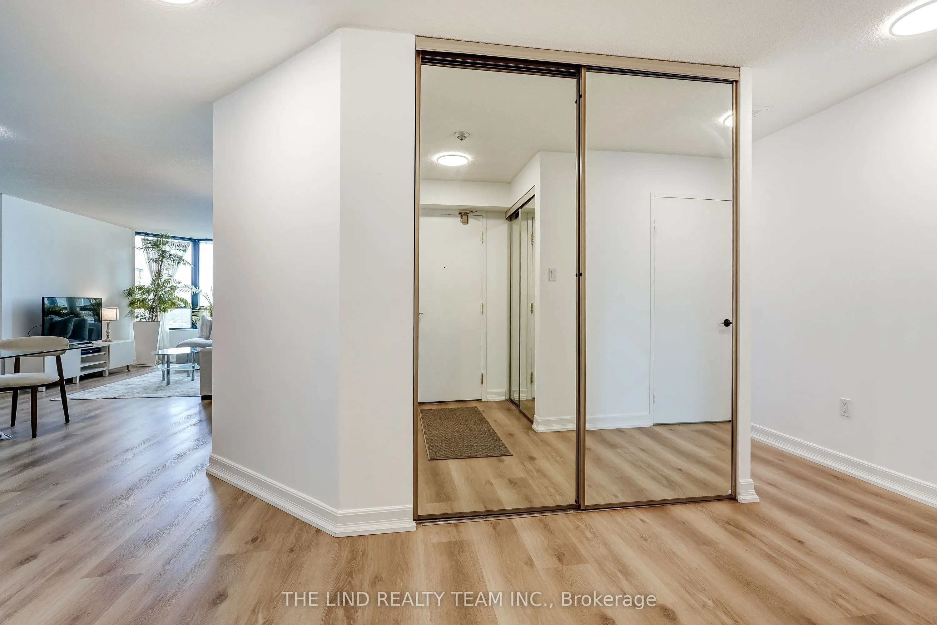 7440 Bathurst Street #1402