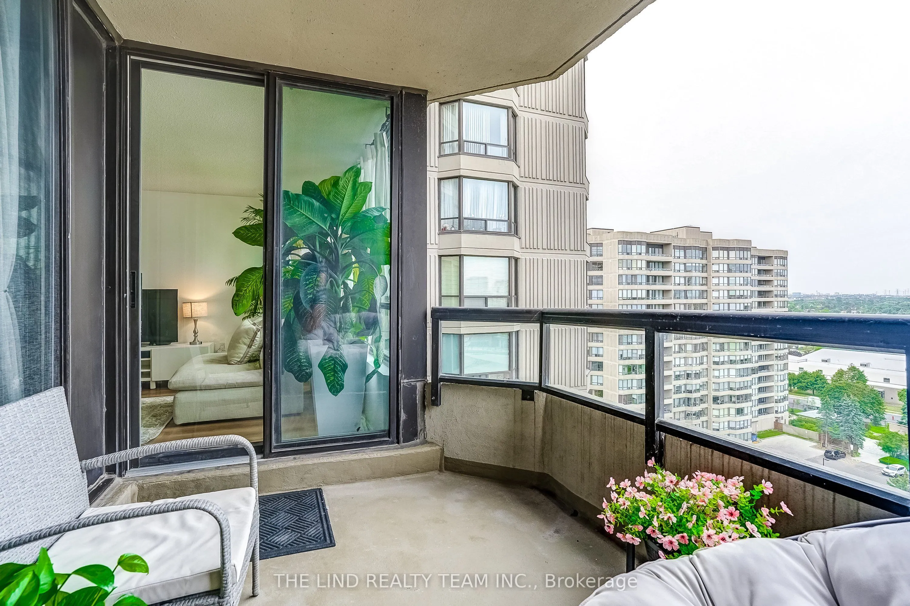 7440 Bathurst Street #1402