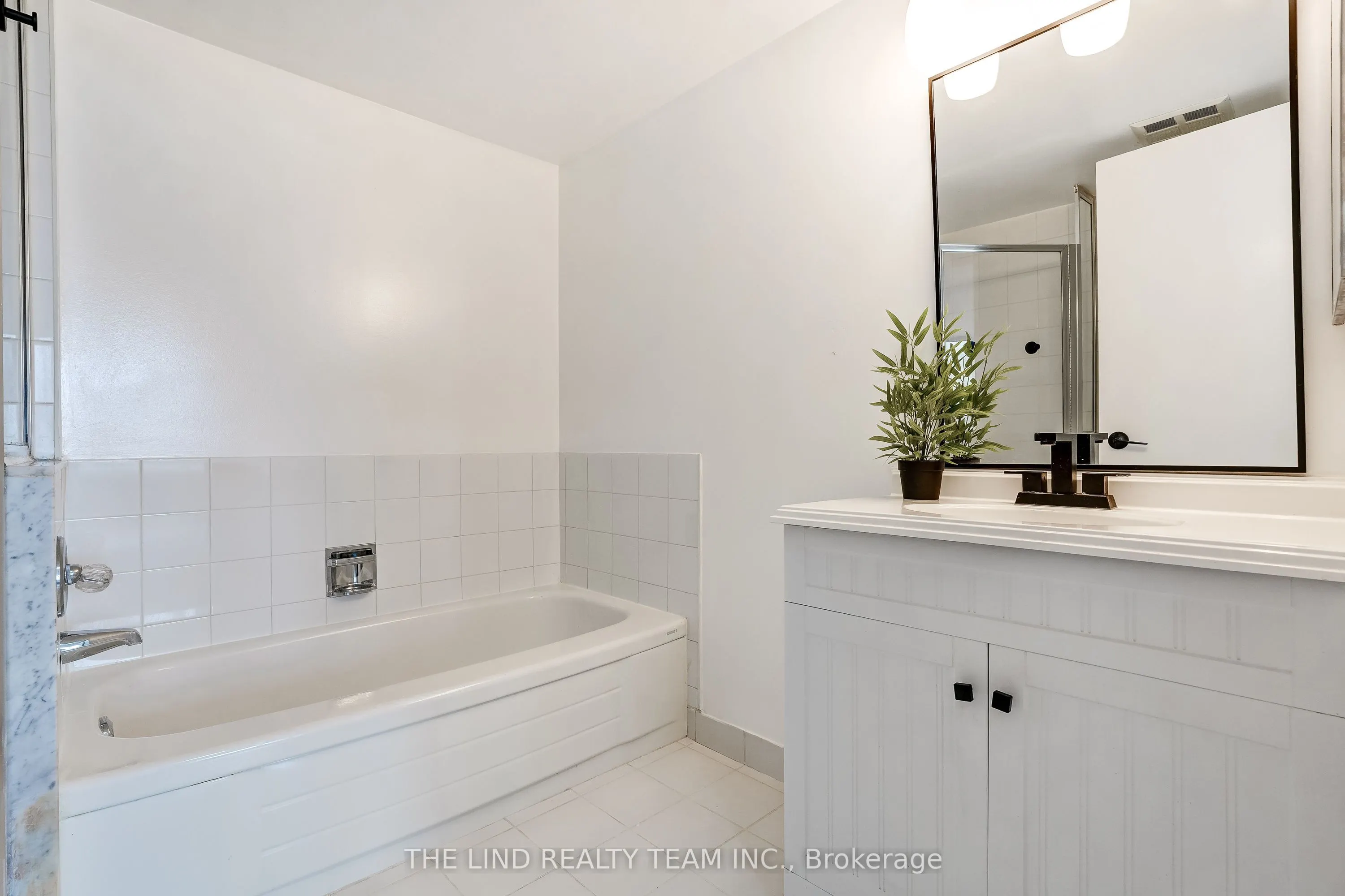 7440 Bathurst Street #1402