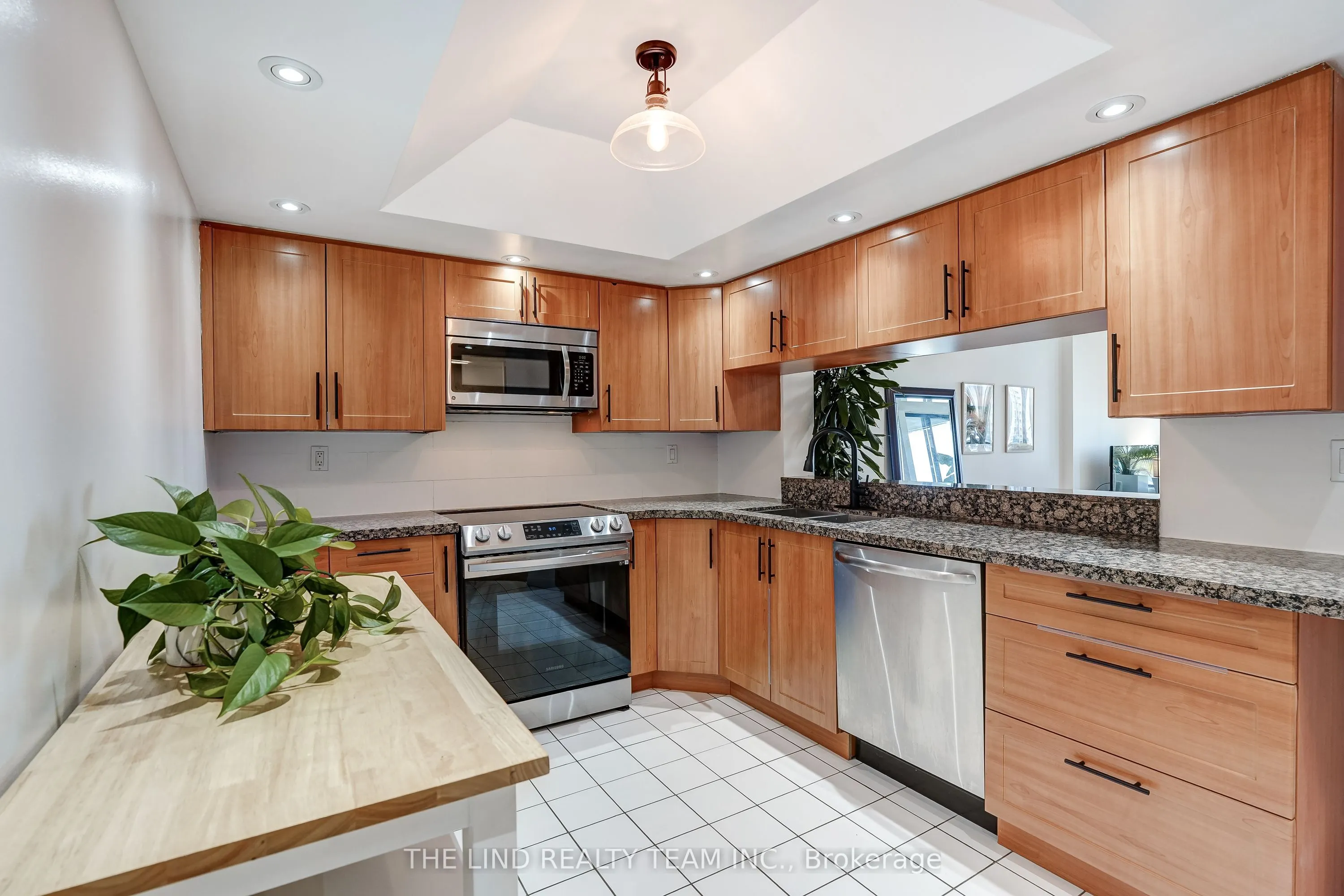 7440 Bathurst Street #1402